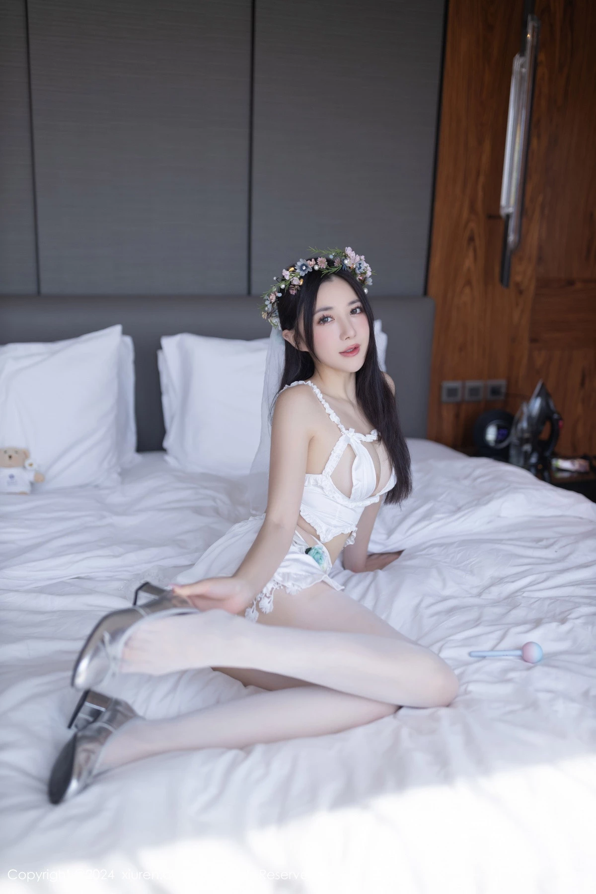 [XiuRen]高清写真图 2024.03.08 No.8201 鱼子酱Fish 丝袜美腿