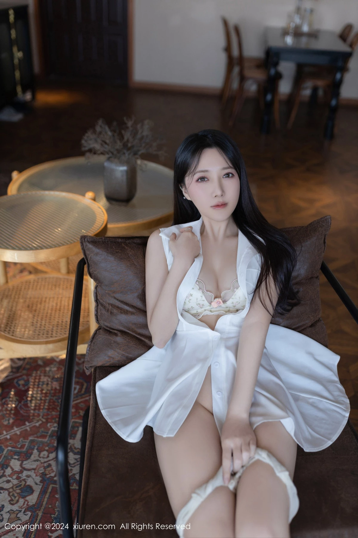 [XiuRen]高清写真图 2024.03.29 No.8315 鱼子酱Fish 丝袜美腿