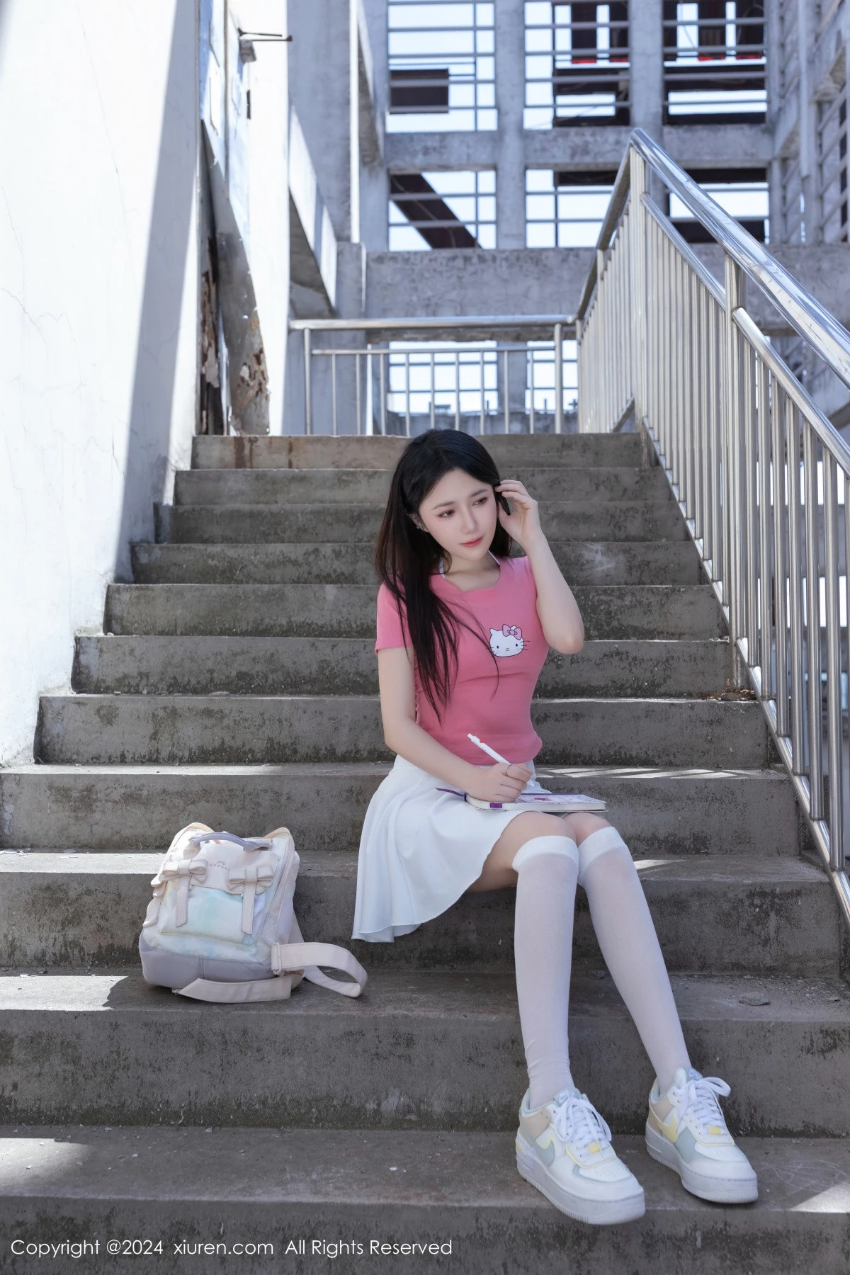 [XiuRen]高清写真图 2024.04.26 No.8457 鱼子酱Fish 天台少女