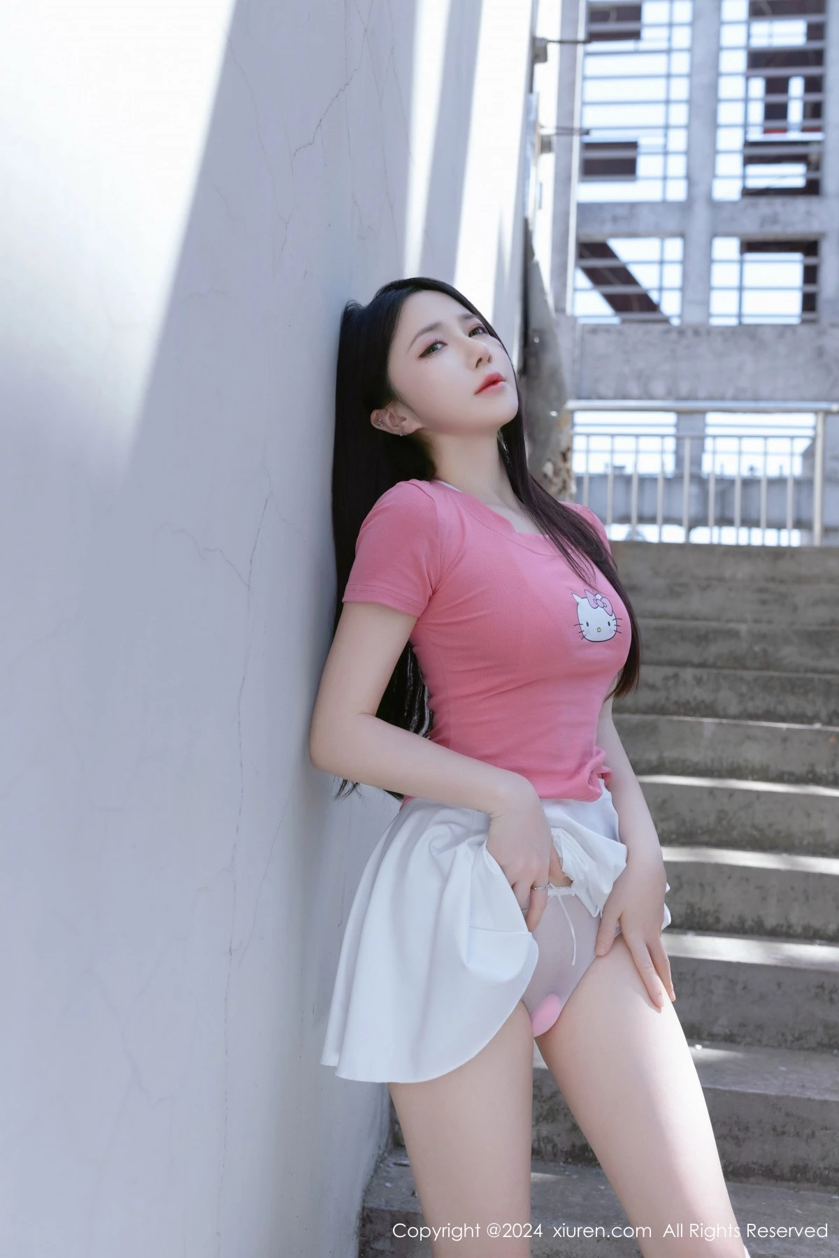 [XiuRen]高清写真图 2024.04.26 No.8457 鱼子酱Fish 天台少女