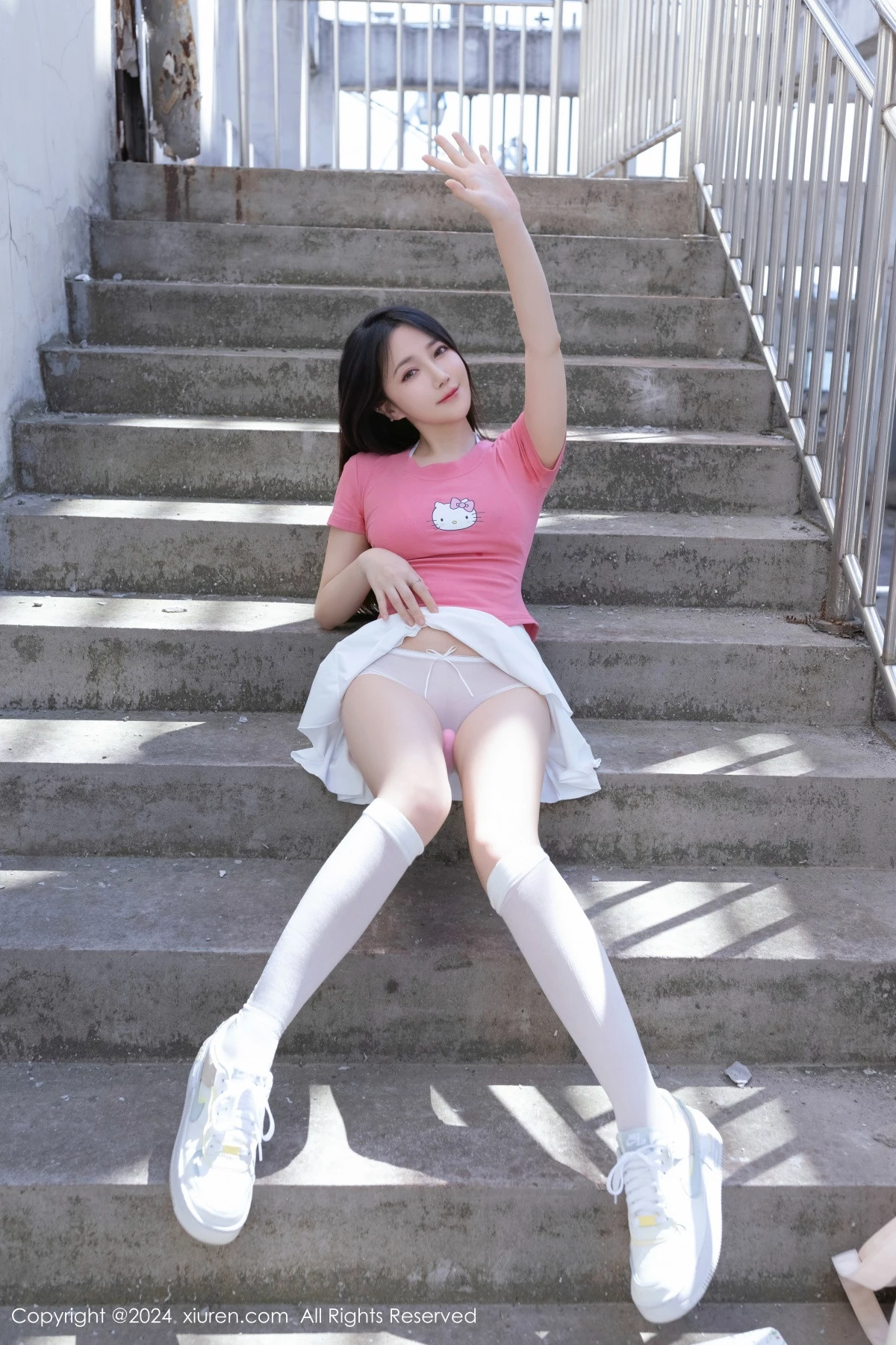 [XiuRen]高清写真图 2024.04.26 No.8457 鱼子酱Fish 天台少女