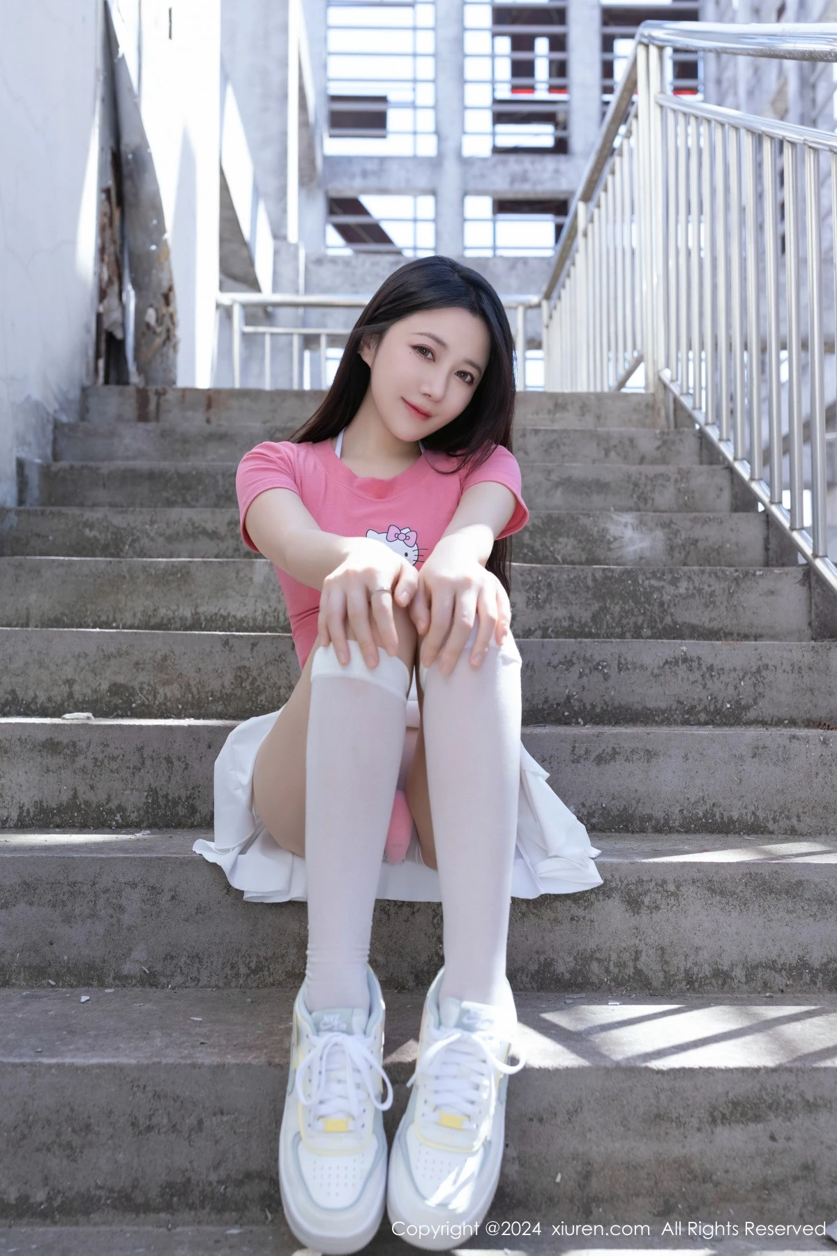 [XiuRen]高清写真图 2024.04.26 No.8457 鱼子酱Fish 天台少女