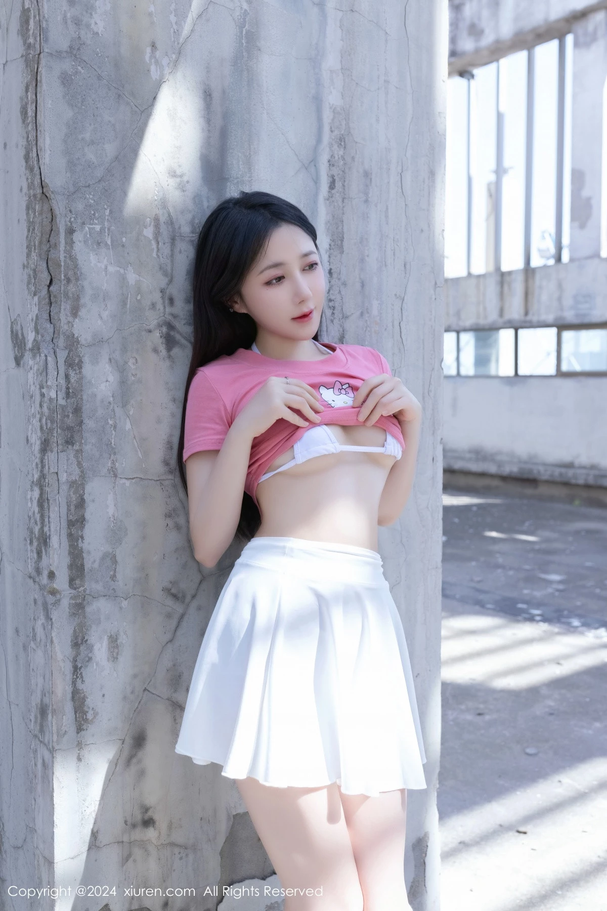 [XiuRen]高清写真图 2024.04.26 No.8457 鱼子酱Fish 天台少女