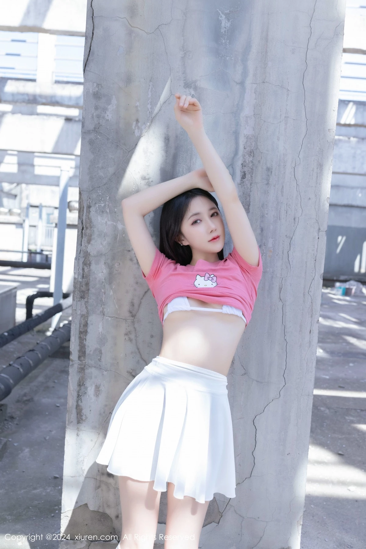 [XiuRen]高清写真图 2024.04.26 No.8457 鱼子酱Fish 天台少女