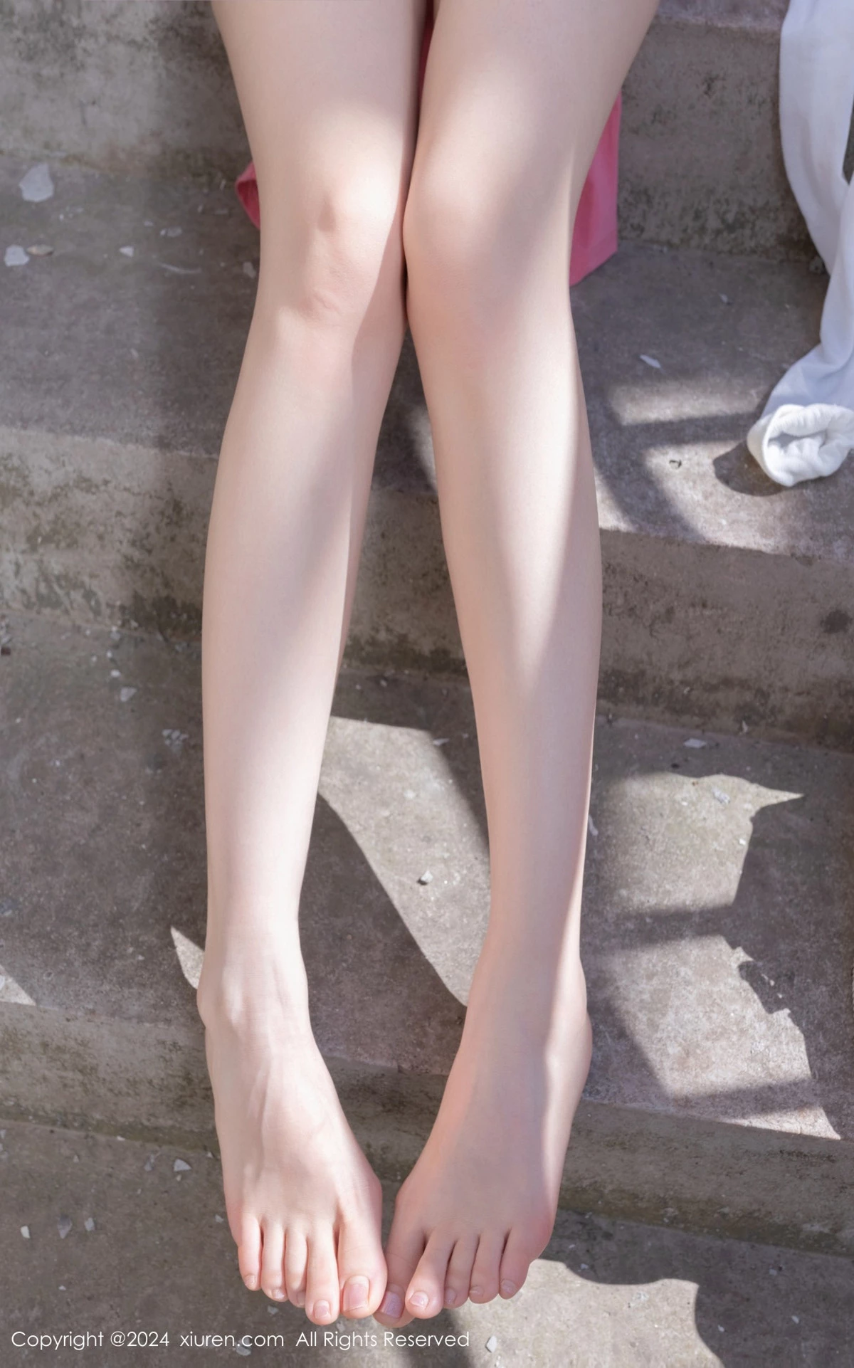 [XiuRen]高清写真图 2024.04.26 No.8457 鱼子酱Fish 天台少女