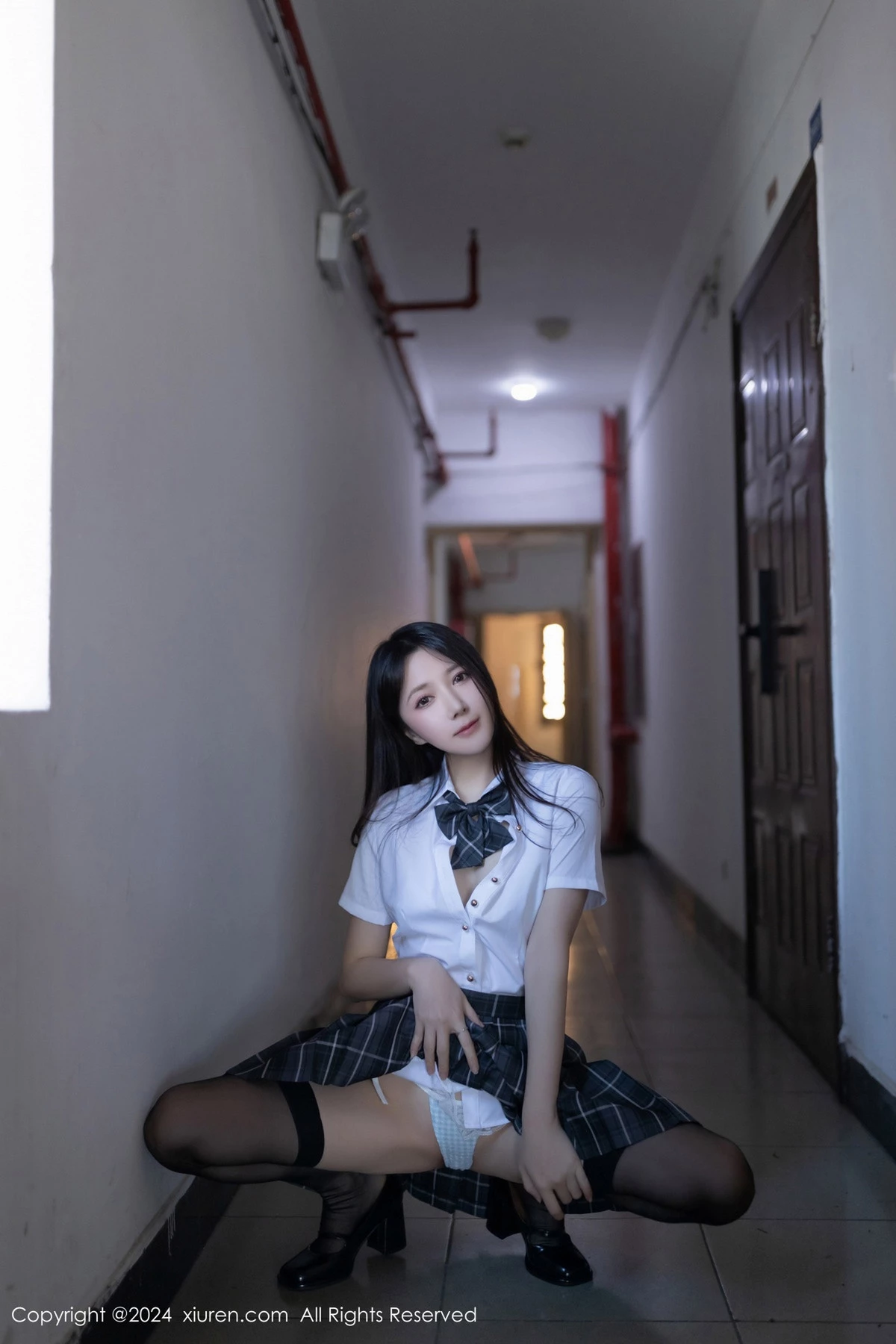 [XiuRen]高清写真图 2024.05.10 No.8516 鱼子酱Fish 黑丝美腿