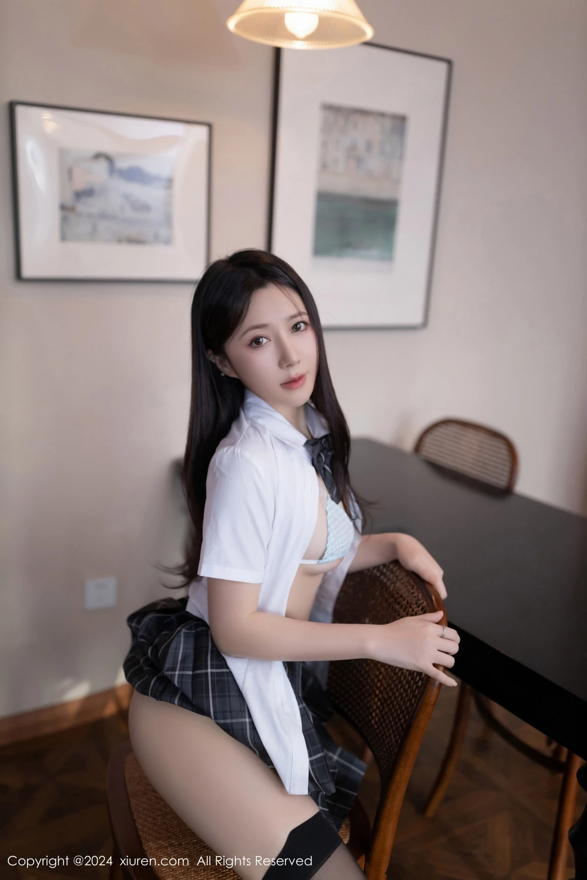 [XiuRen]高清写真图 2024.05.10 No.8516 鱼子酱Fish 黑丝美腿