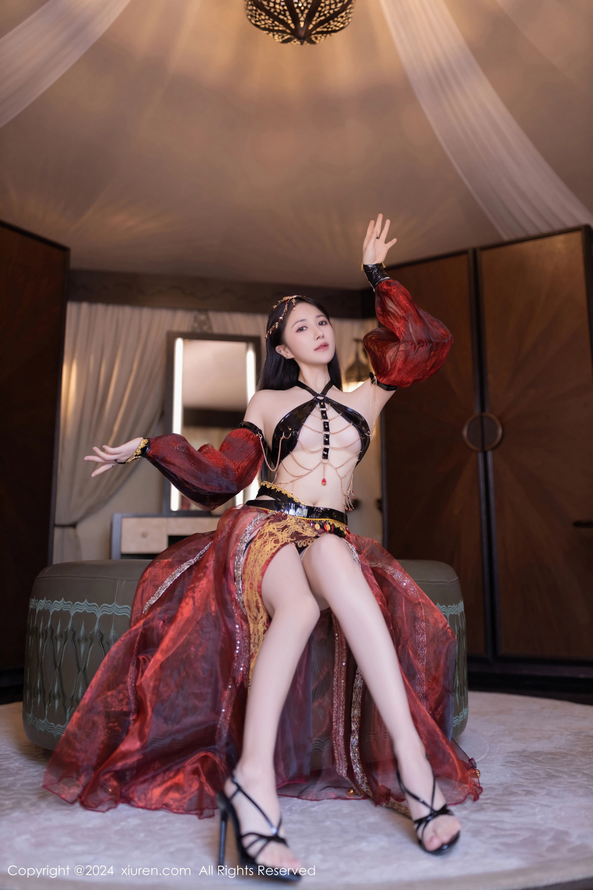 [XiuRen]高清写真图 2024.06.28 No.8778 鱼子酱Fish 舞娘装扮