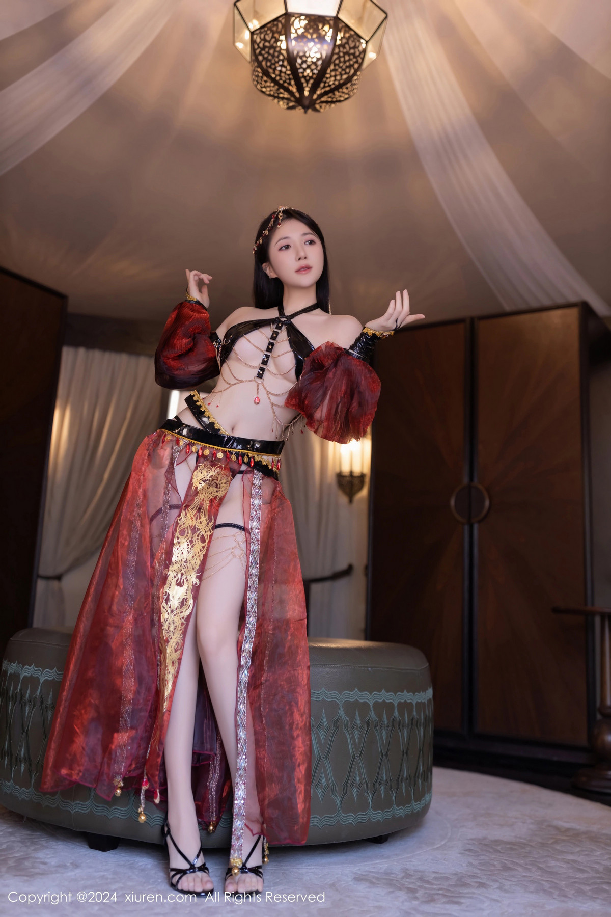[XiuRen]高清写真图 2024.06.28 No.8778 鱼子酱Fish 舞娘装扮