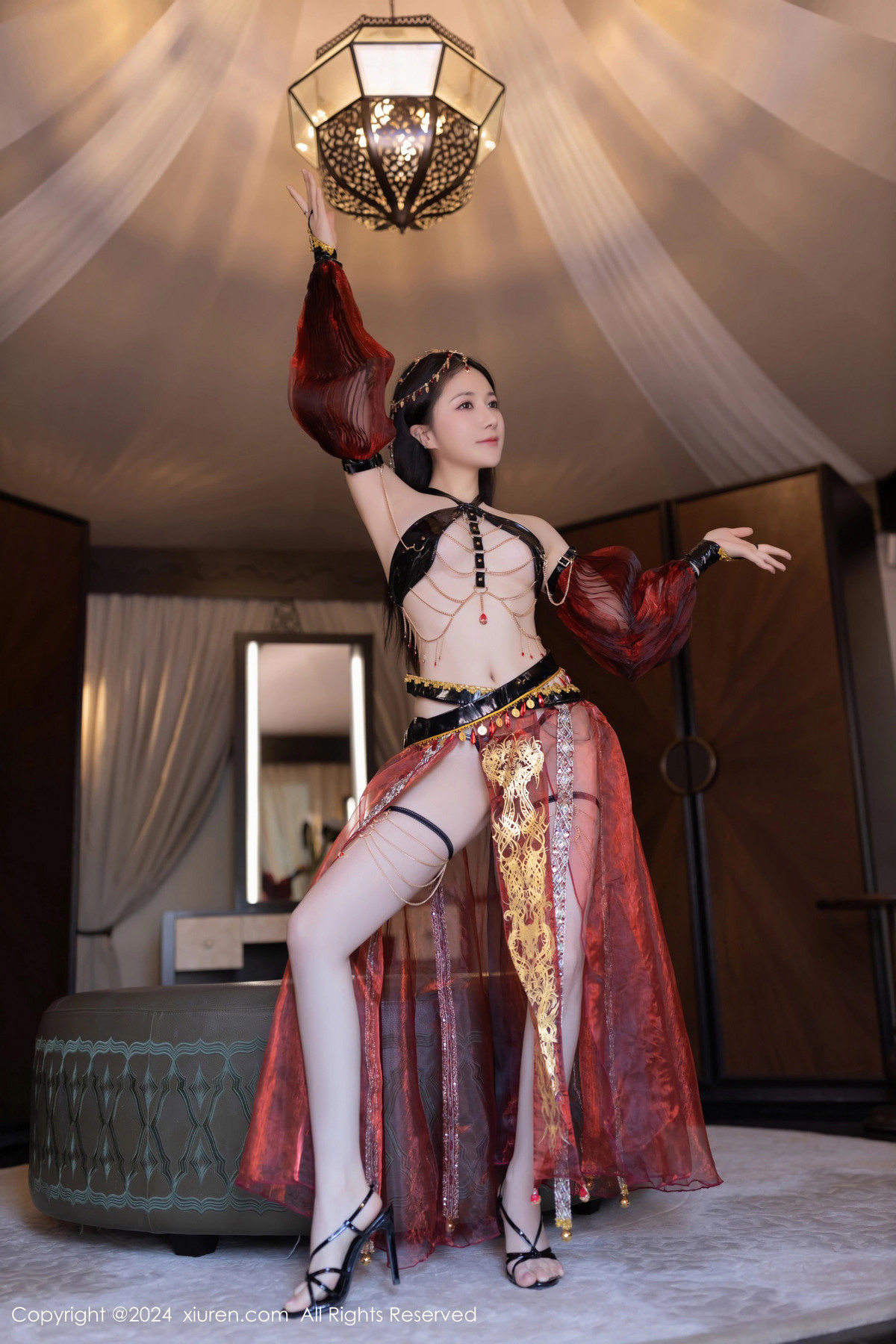 [XiuRen]高清写真图 2024.06.28 No.8778 鱼子酱Fish 舞娘装扮