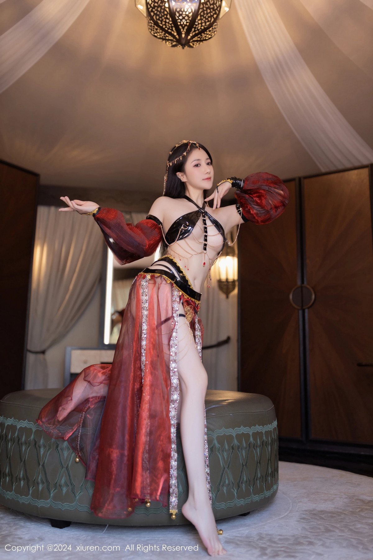 [XiuRen]高清写真图 2024.06.28 No.8778 鱼子酱Fish 舞娘装扮