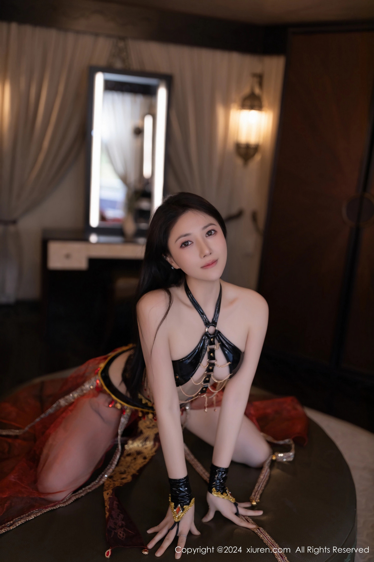 [XiuRen]高清写真图 2024.06.28 No.8778 鱼子酱Fish 舞娘装扮