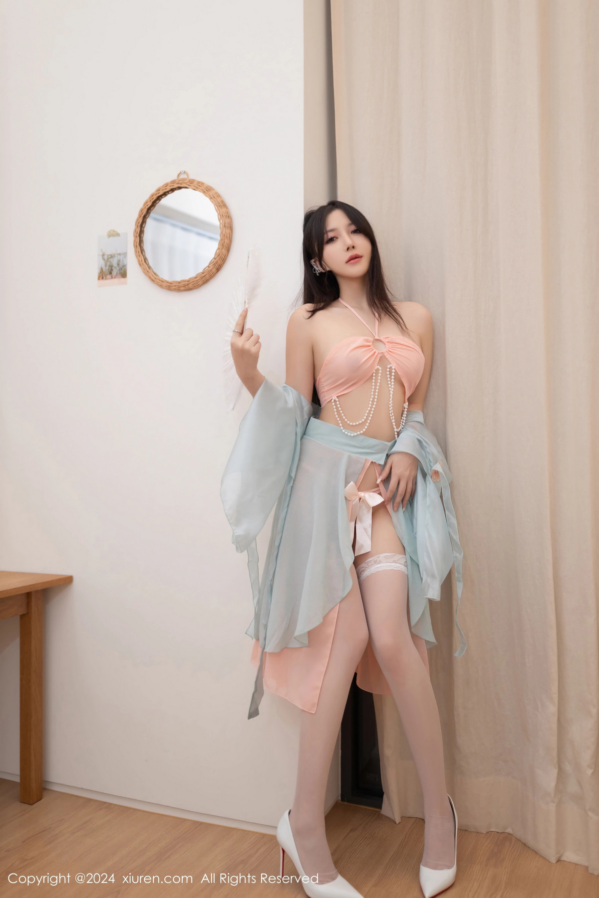 [XiuRen]高清写真图 2024.08.30 No.9093 鱼子酱Fish 丝袜美腿