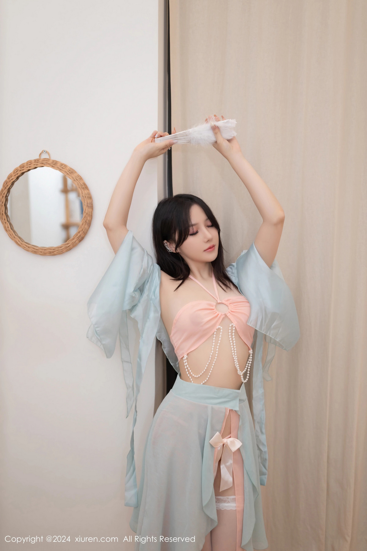 [XiuRen]高清写真图 2024.08.30 No.9093 鱼子酱Fish 丝袜美腿