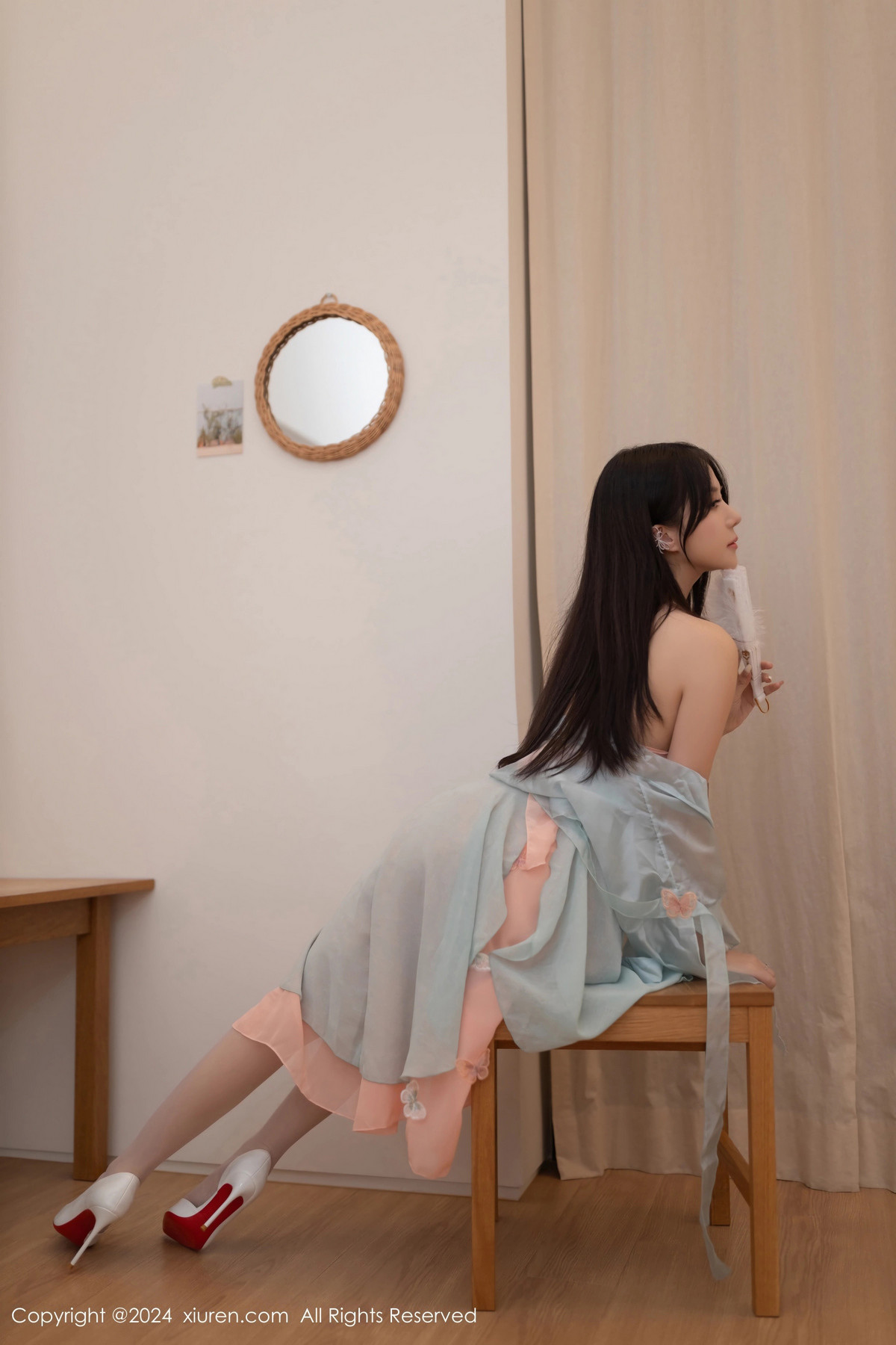 [XiuRen]高清写真图 2024.08.30 No.9093 鱼子酱Fish 丝袜美腿