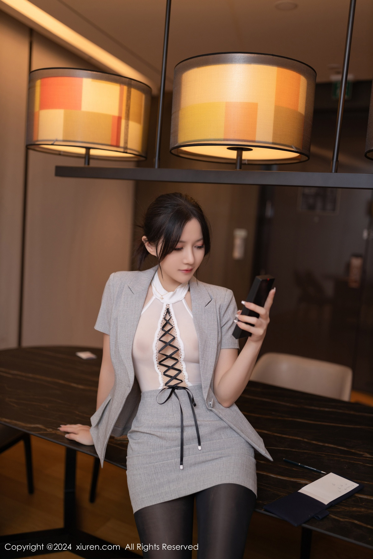 [XiuRen]高清写真图 2024.09.20 No.9189 鱼子酱Fish 黑丝美腿