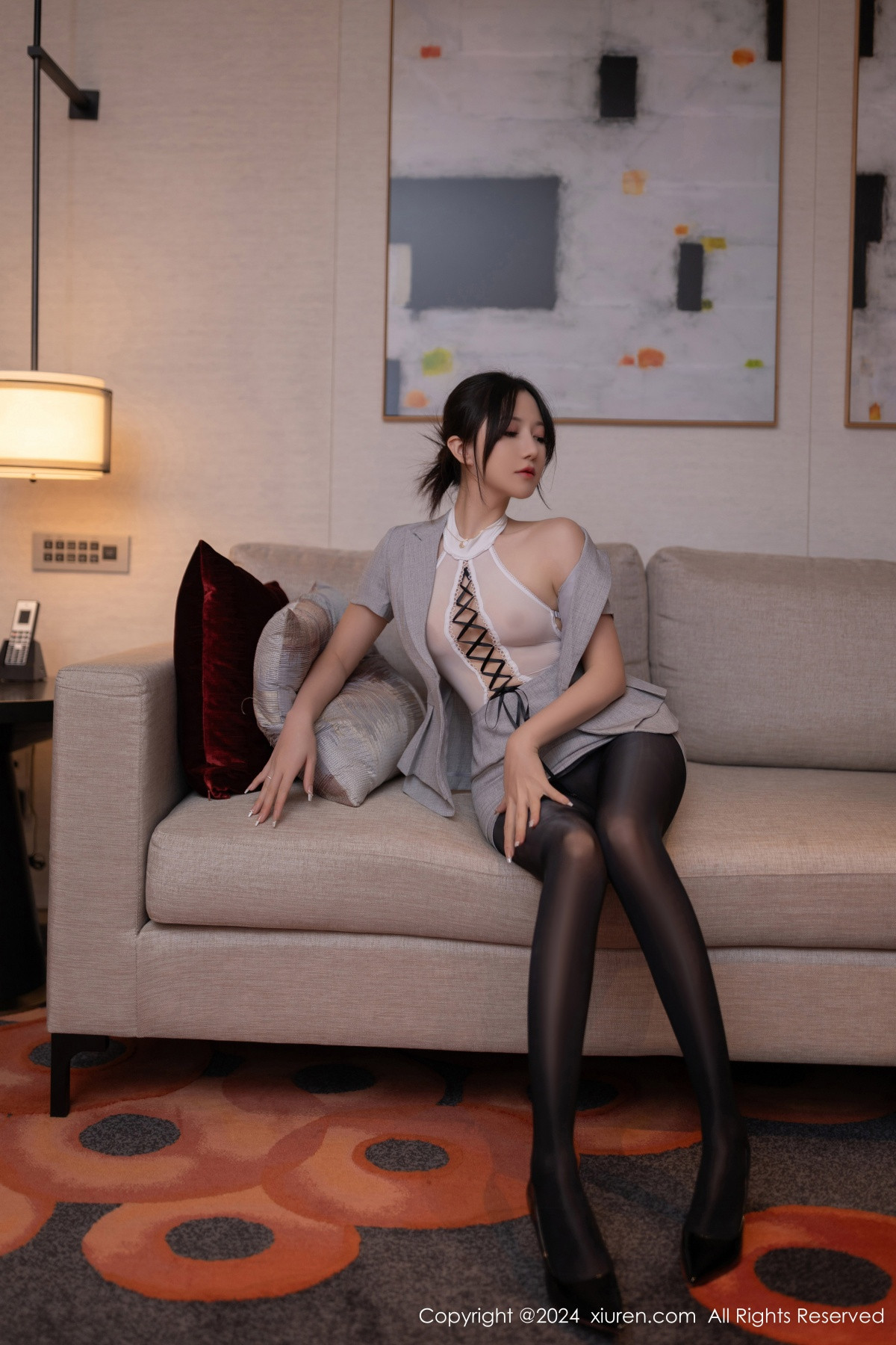[XiuRen]高清写真图 2024.09.20 No.9189 鱼子酱Fish 黑丝美腿