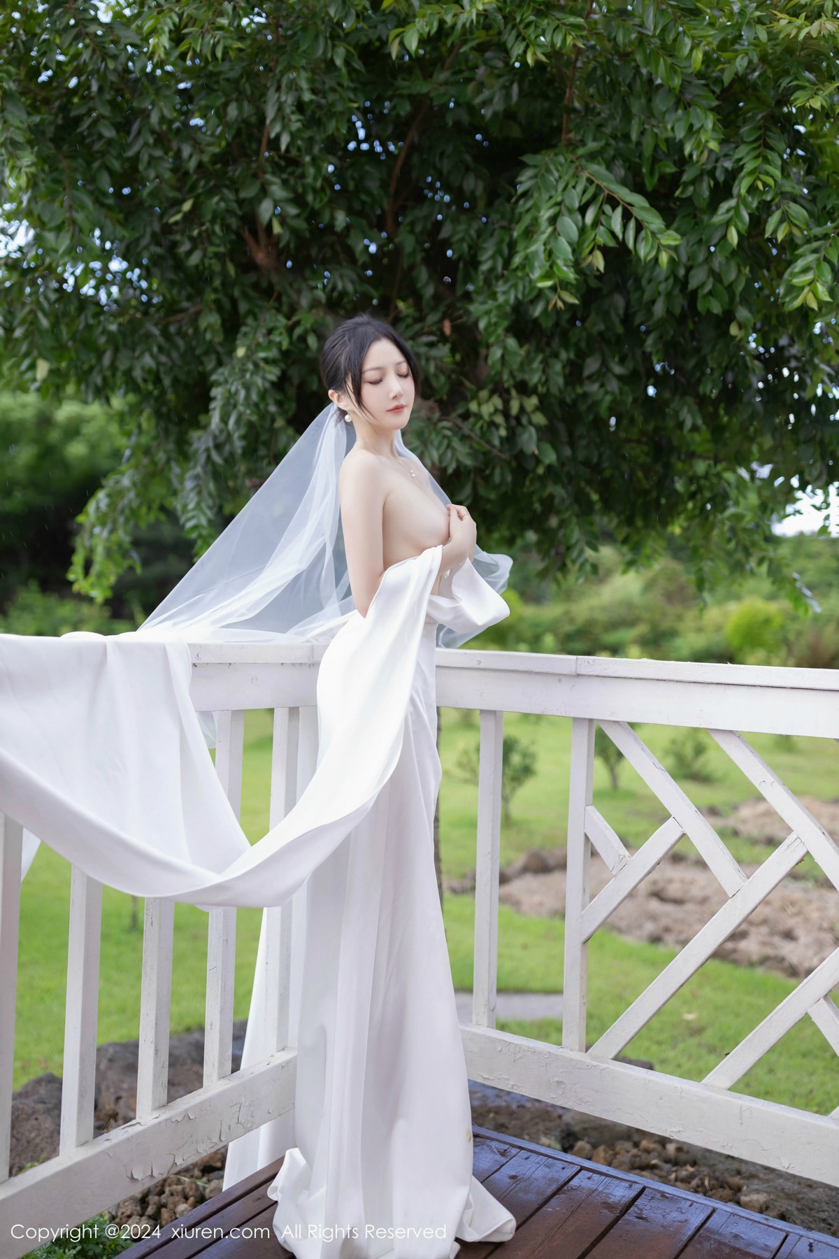 [XiuRen]高清写真图 2024.11.01 No.9387 鱼子酱Fish 丝袜美腿