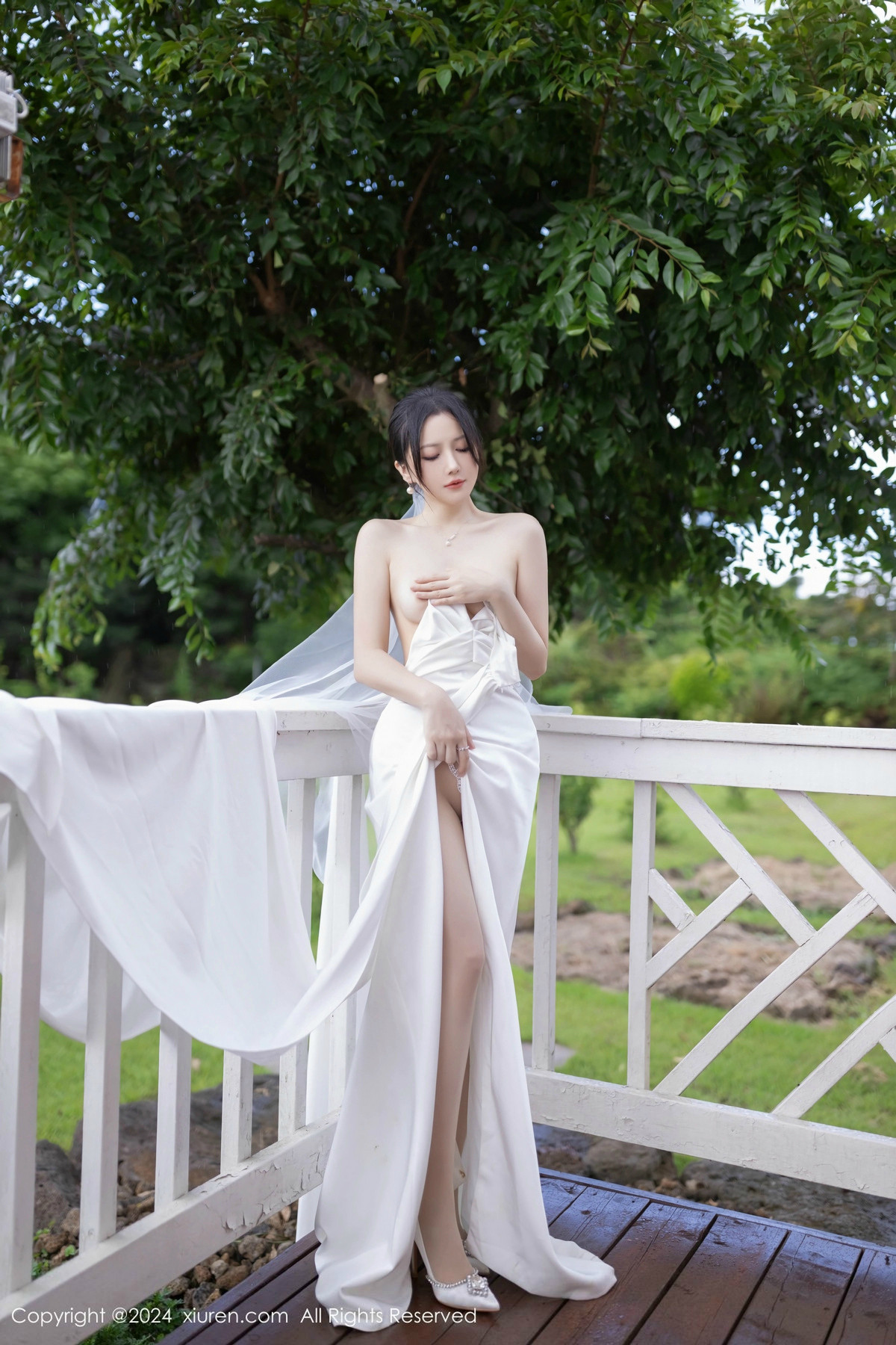 [XiuRen]高清写真图 2024.11.01 No.9387 鱼子酱Fish 丝袜美腿