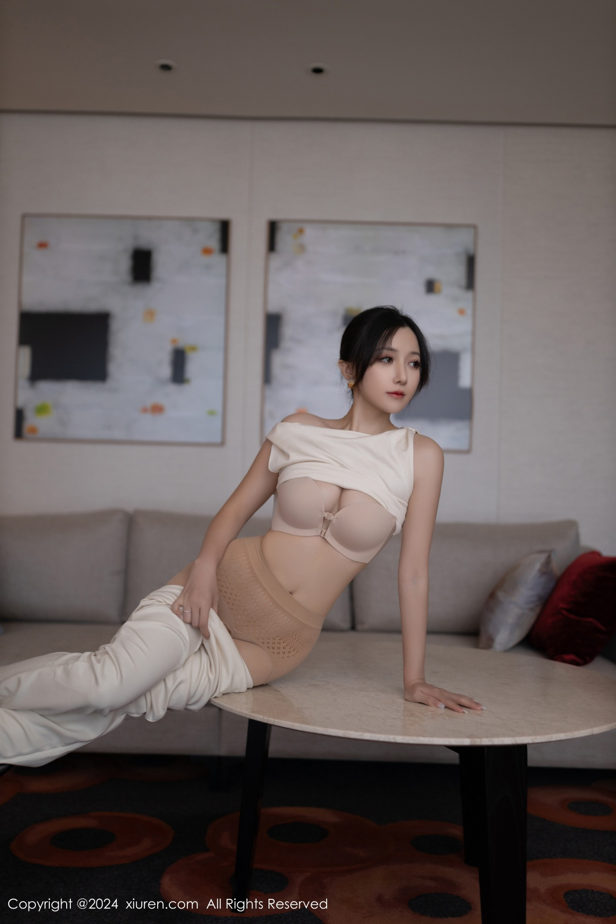 [XiuRen]高清写真图 2024.11.15 No.9457 鱼子酱Fish 丝袜美腿