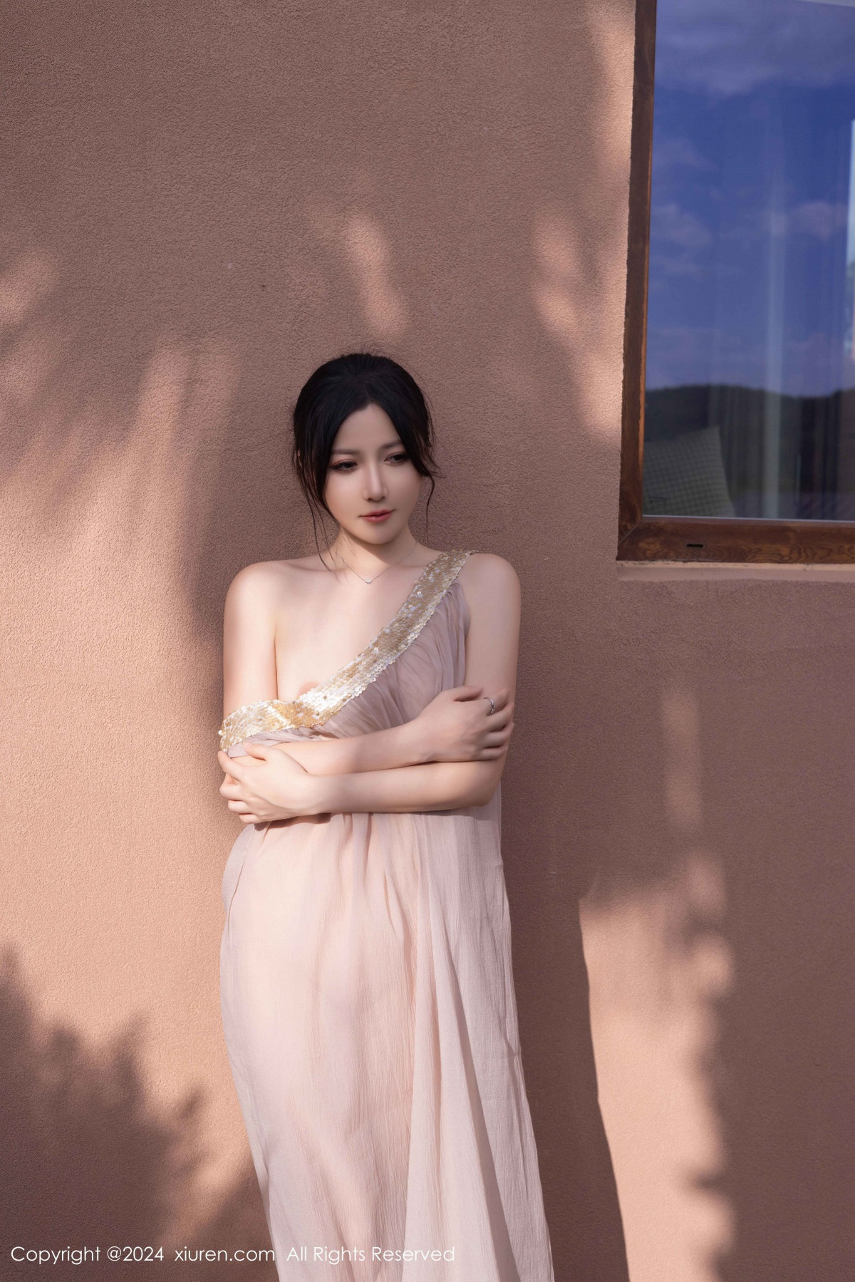 [XiuRen]高清写真图 2024.11.22 No.9492 鱼子酱Fish 美腿性感