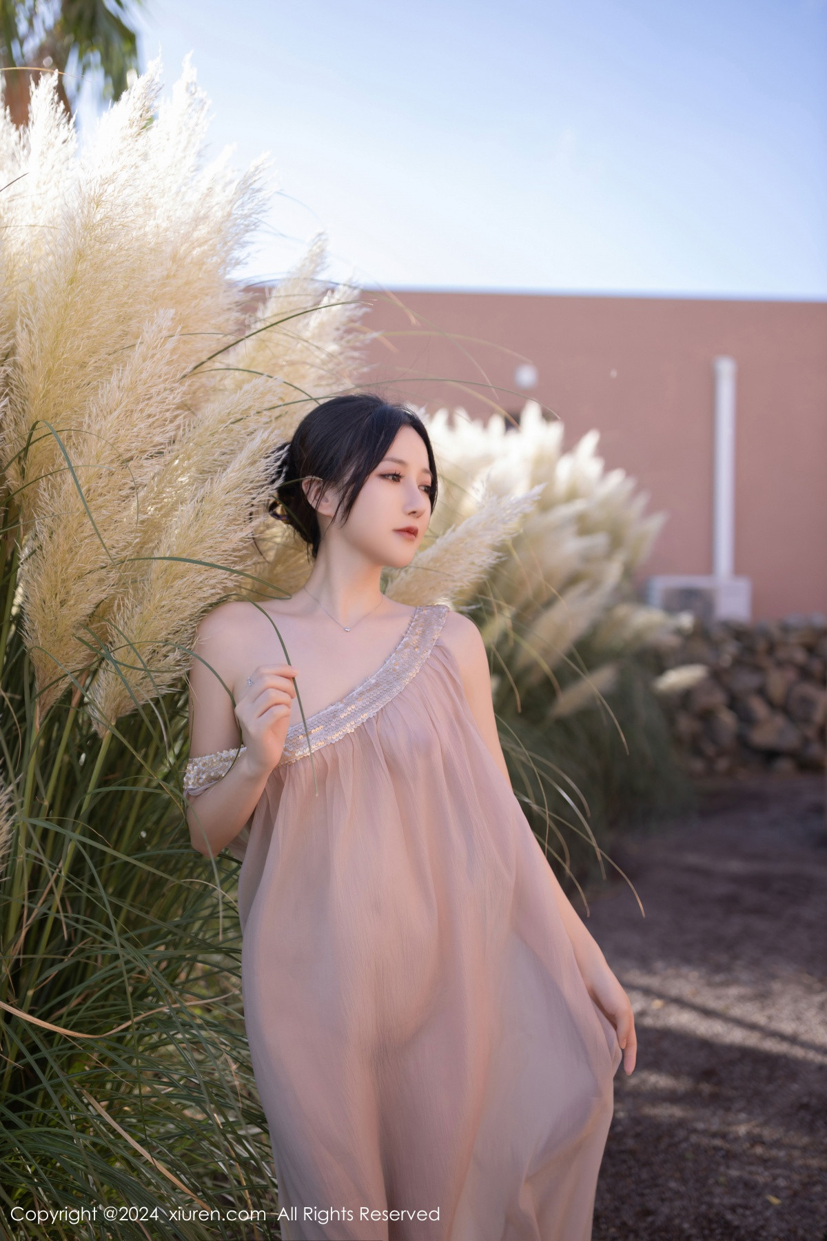 [XiuRen]高清写真图 2024.11.22 No.9492 鱼子酱Fish 美腿性感