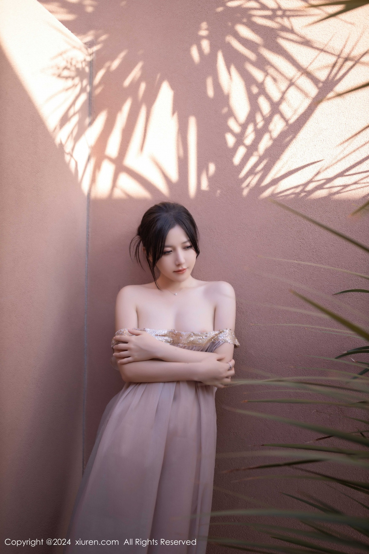 [XiuRen]高清写真图 2024.11.22 No.9492 鱼子酱Fish 美腿性感