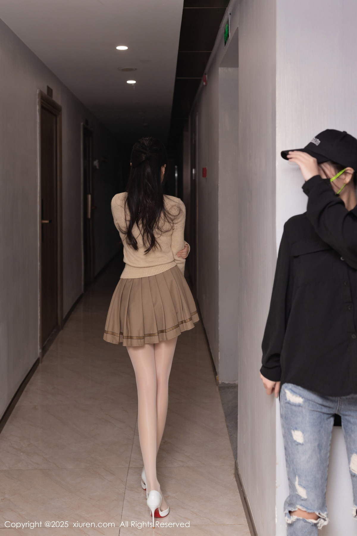 [XiuRen]高清写真图 2025.03.07 No.9988 鱼子酱Fish 丝袜美腿