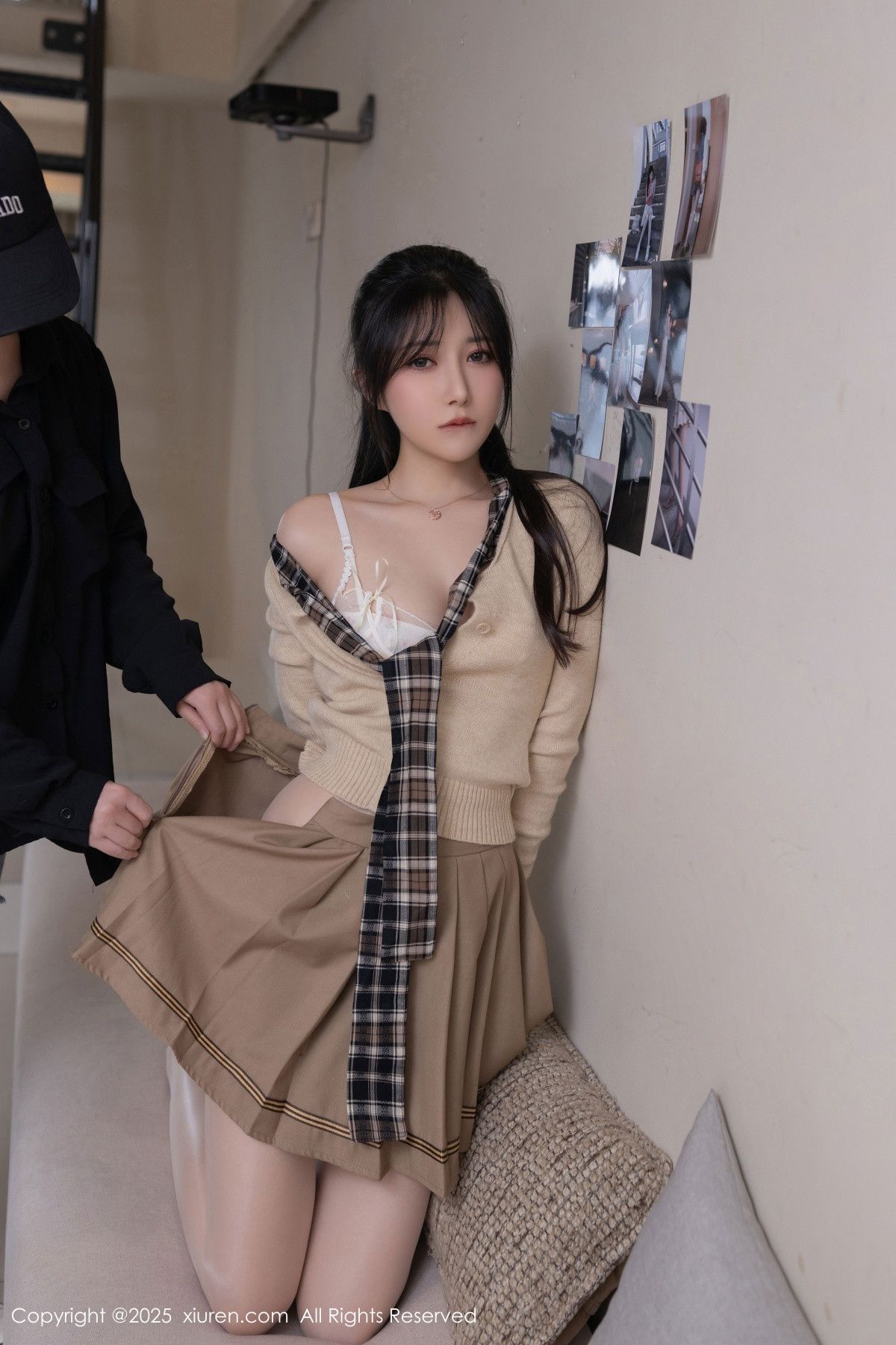 [XiuRen]高清写真图 2025.03.07 No.9988 鱼子酱Fish 丝袜美腿