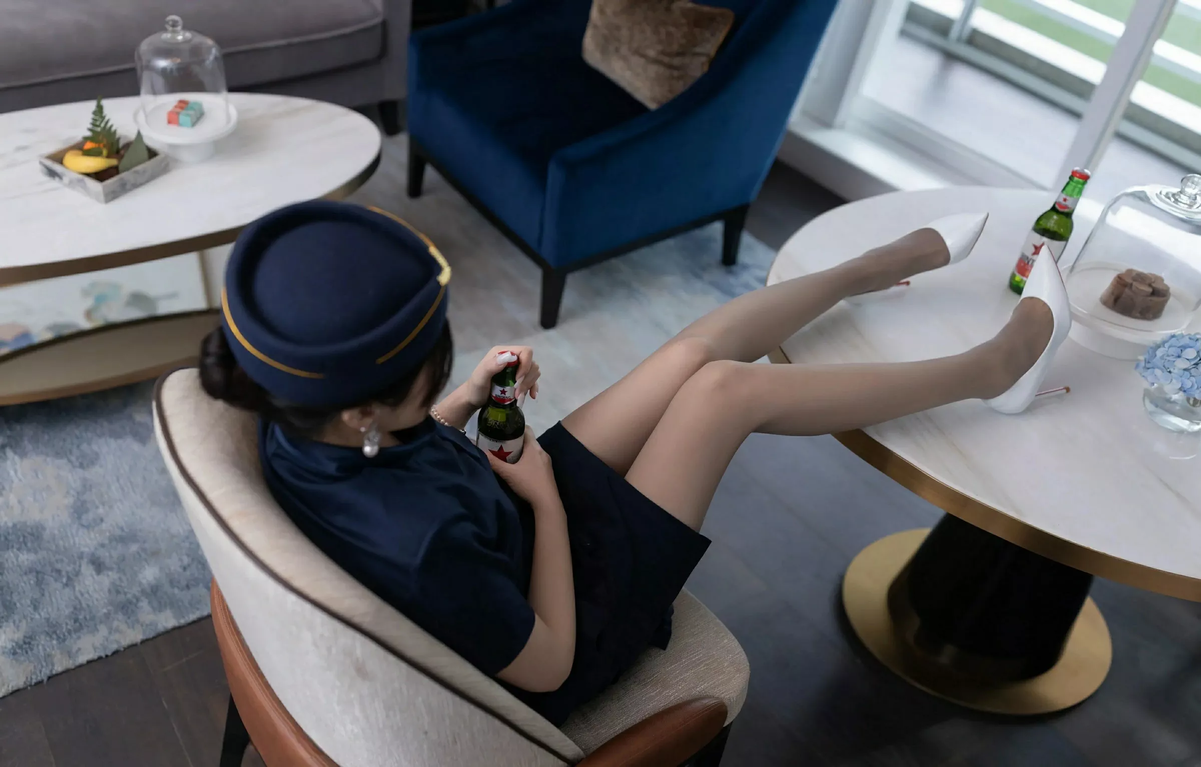 [XiuRen]高清写真图 2025.04.11 No.10142 鱼子酱Fish 空姐制服