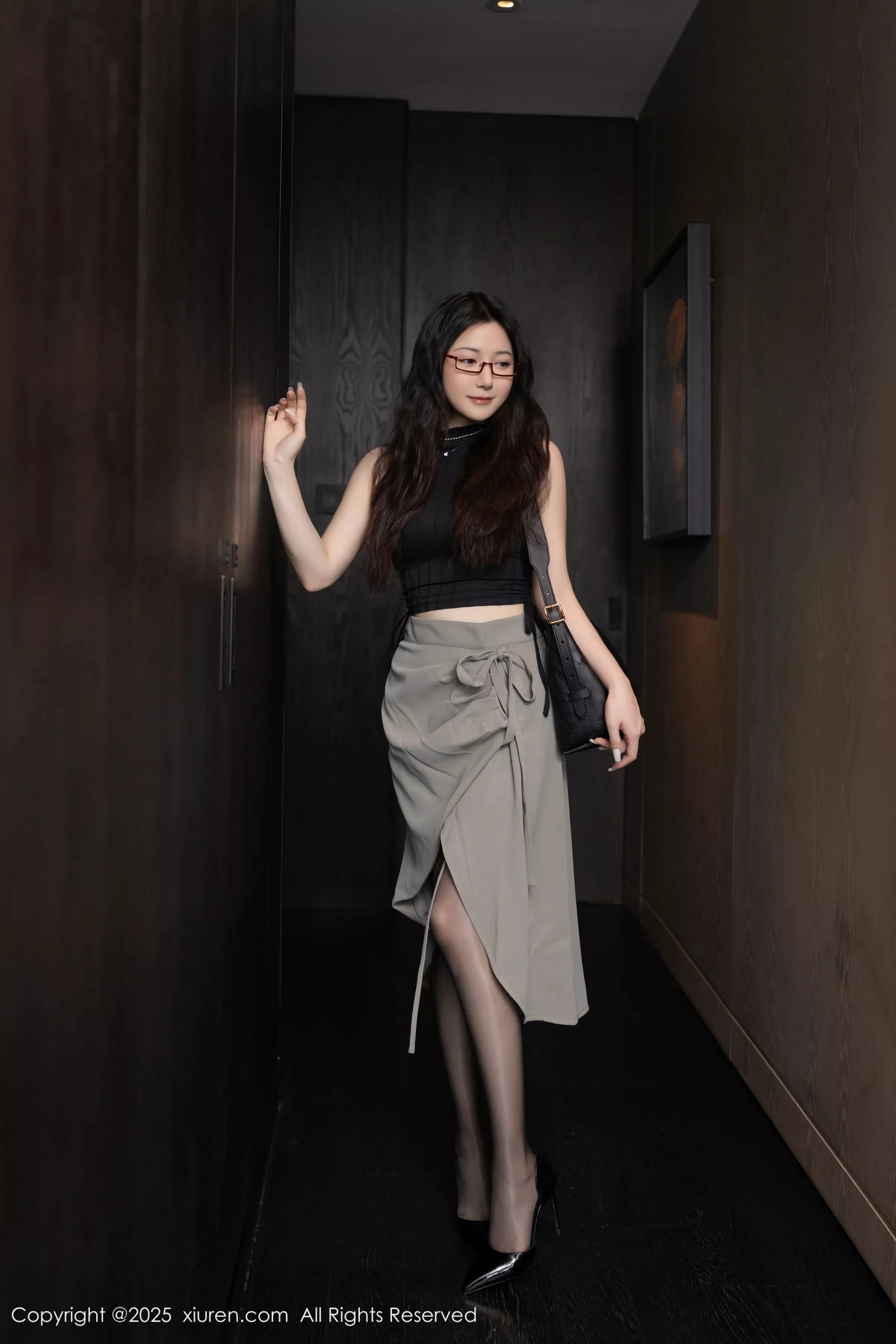 [XiuRen]高清写真图 2025.04.30 No.10231 鱼子酱Fish 印尼旅拍