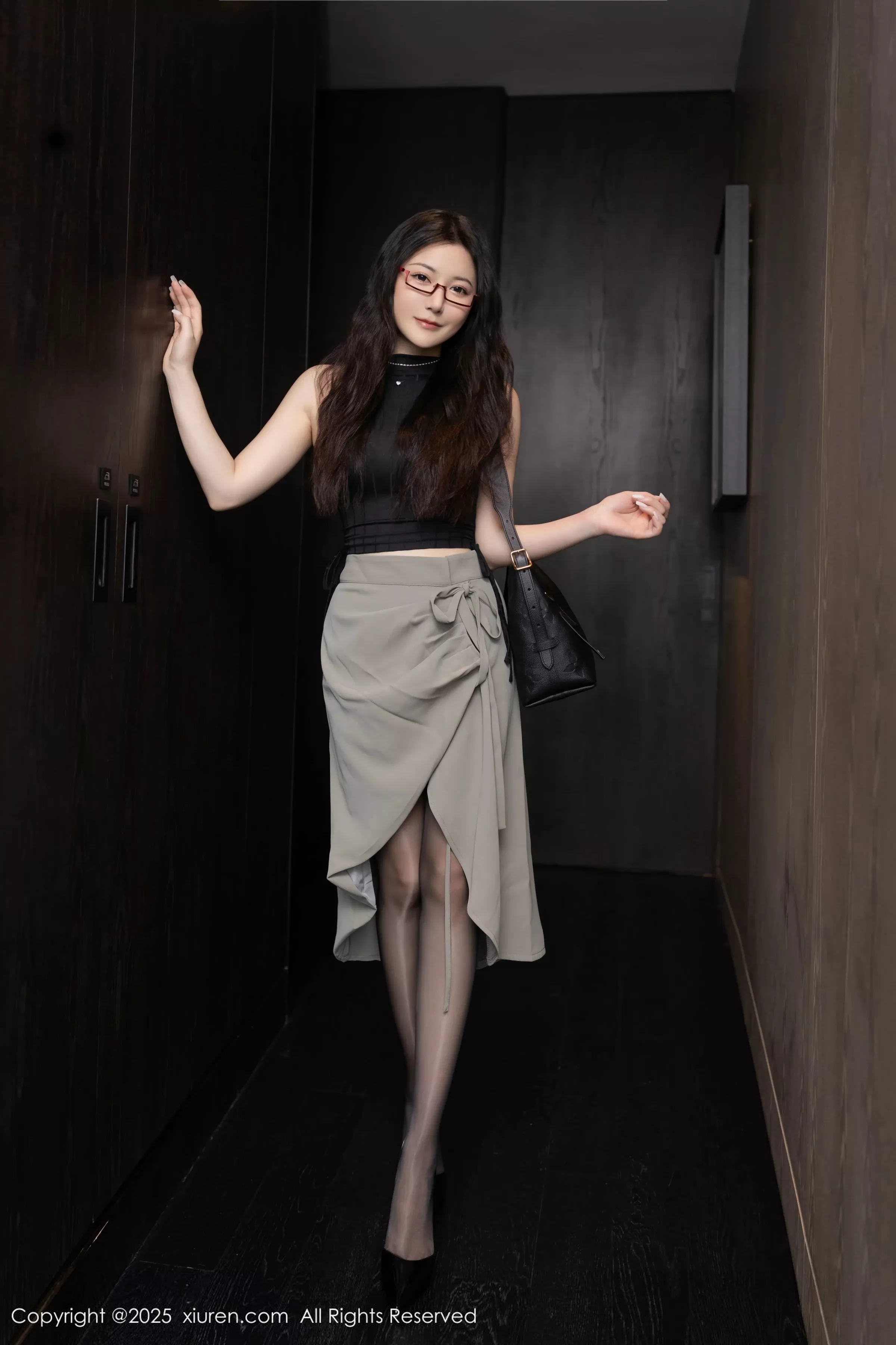[XiuRen]高清写真图 2025.04.30 No.10231 鱼子酱Fish 印尼旅拍