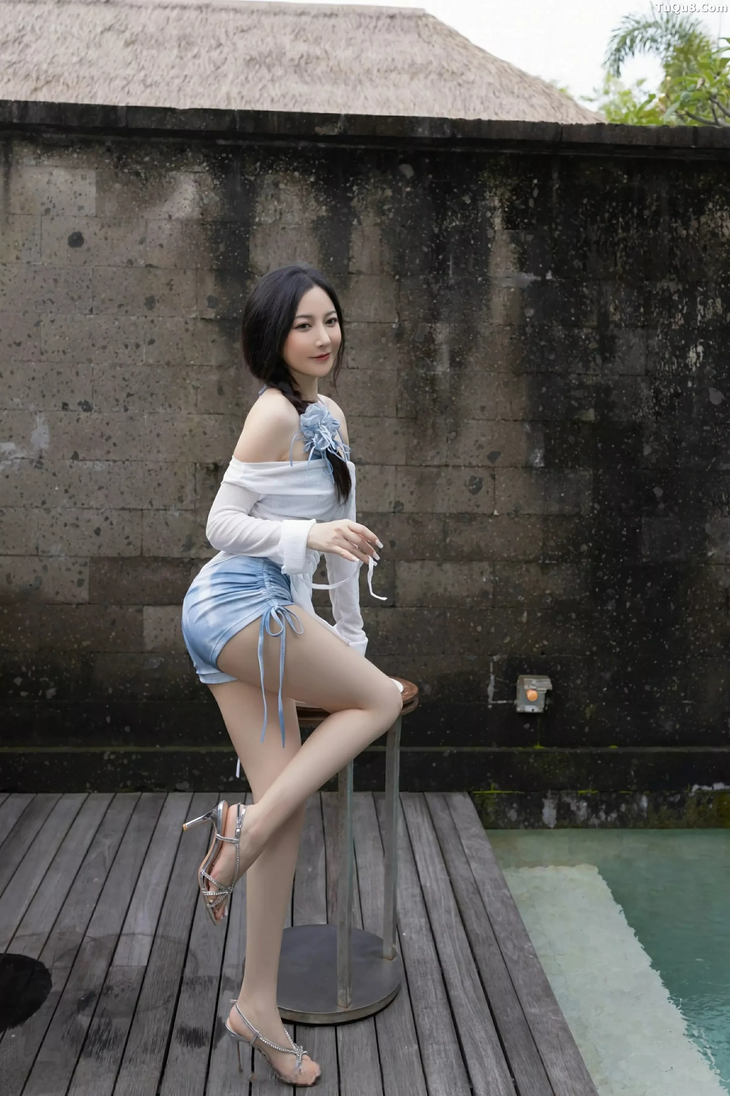 [XiuRen]高清写真图 2025.06.06 No.10377 鱼子酱Fish 蓝色比基尼