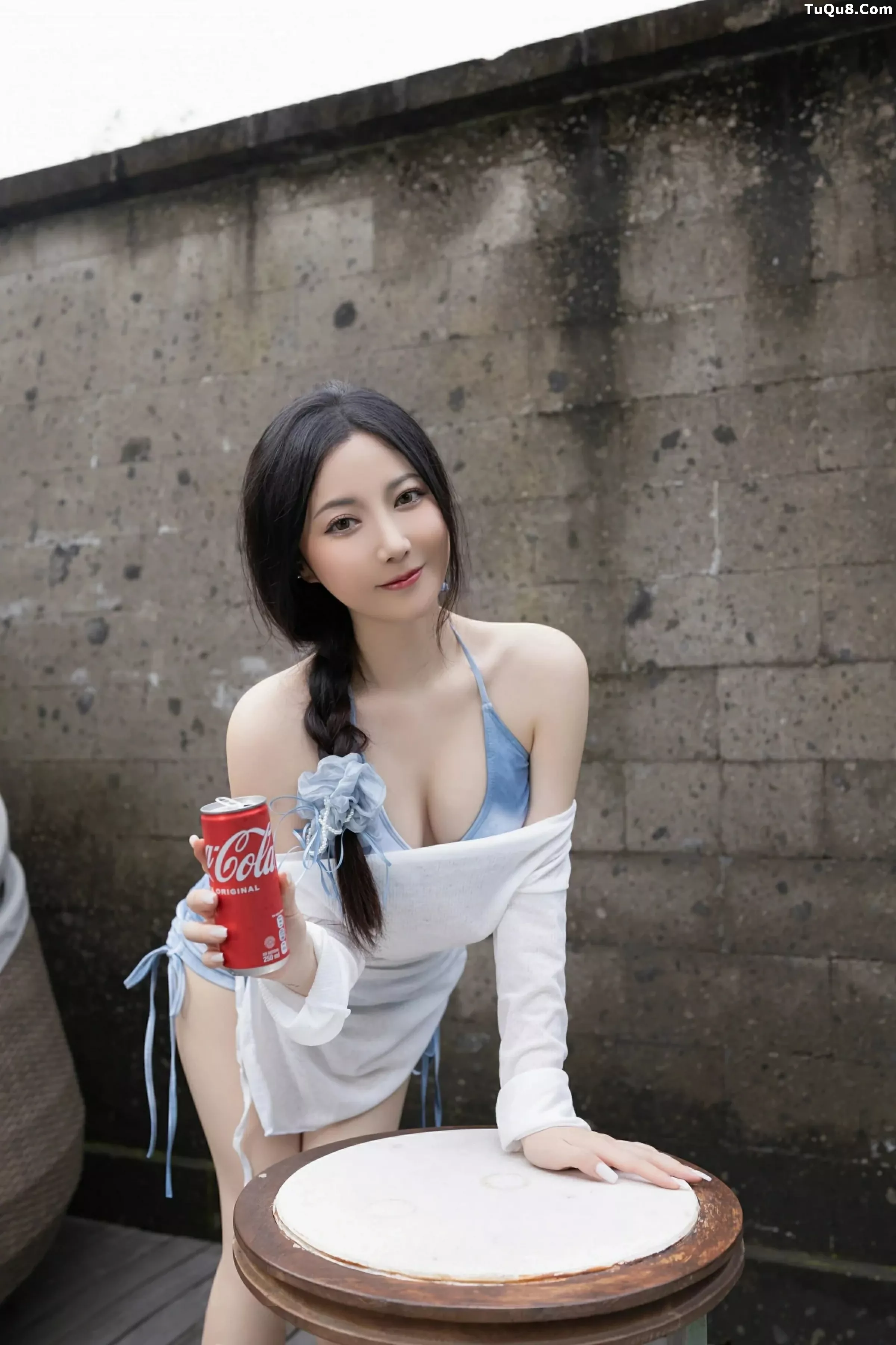 [XiuRen]高清写真图 2025.06.06 No.10377 鱼子酱Fish 蓝色比基尼