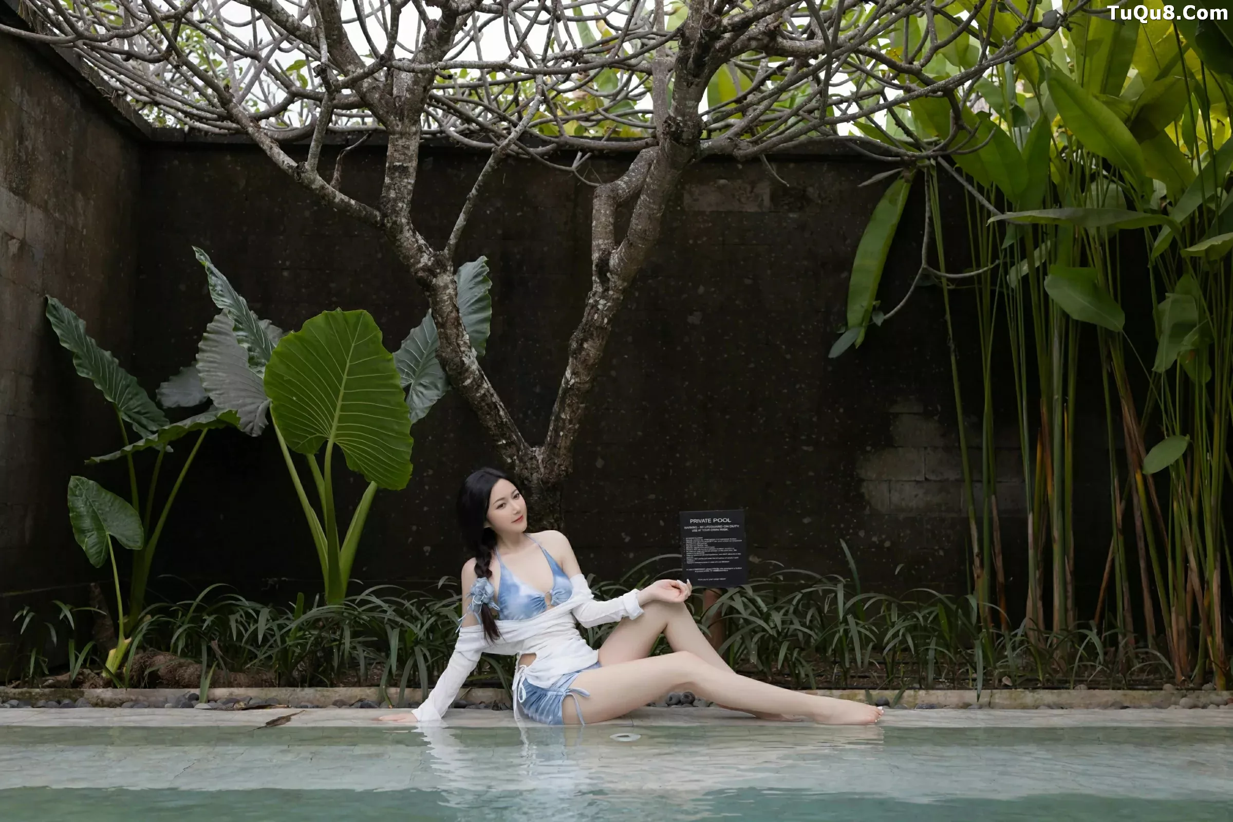 [XiuRen]高清写真图 2025.06.06 No.10377 鱼子酱Fish 蓝色比基尼
