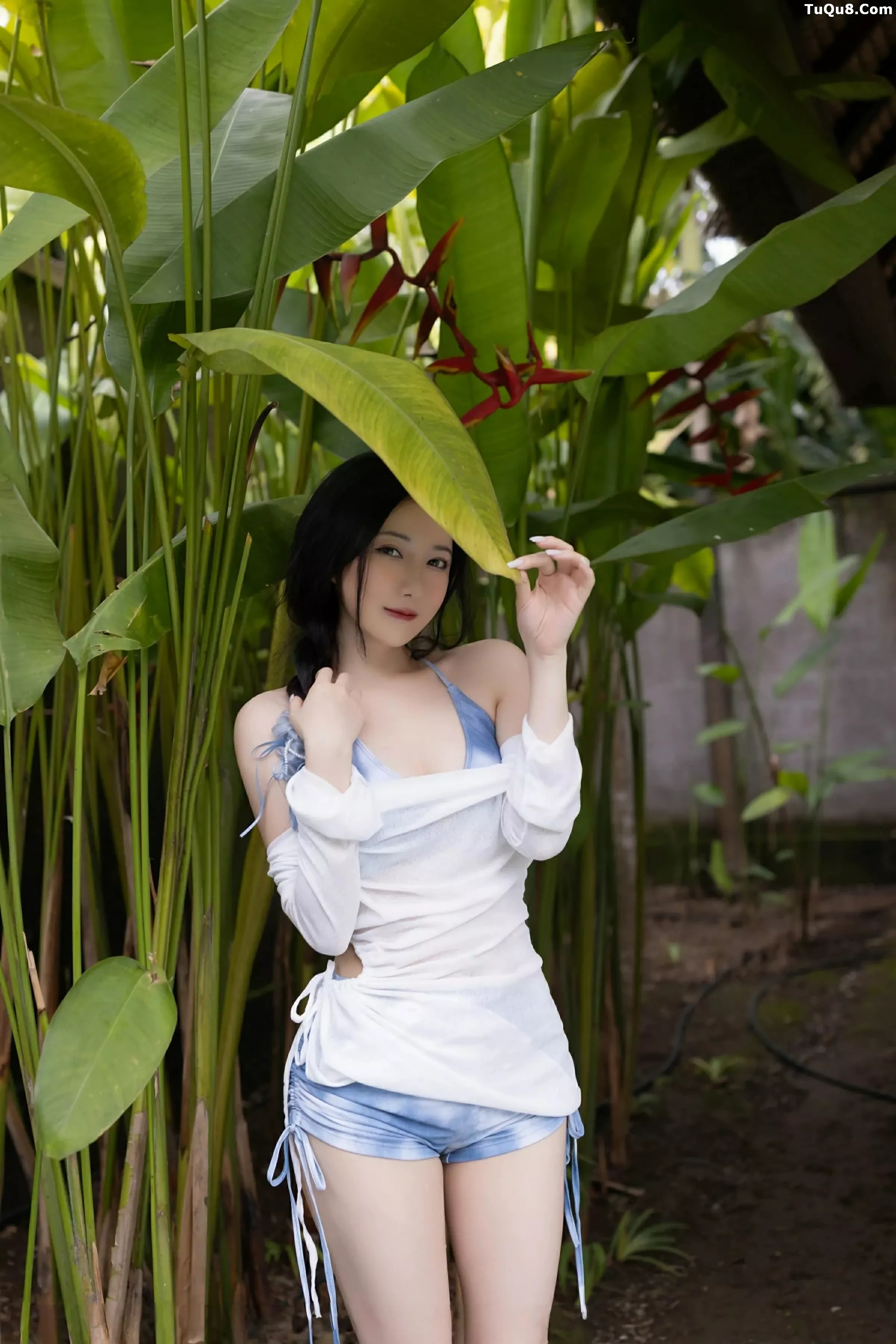 [XiuRen]高清写真图 2025.06.06 No.10377 鱼子酱Fish 蓝色比基尼