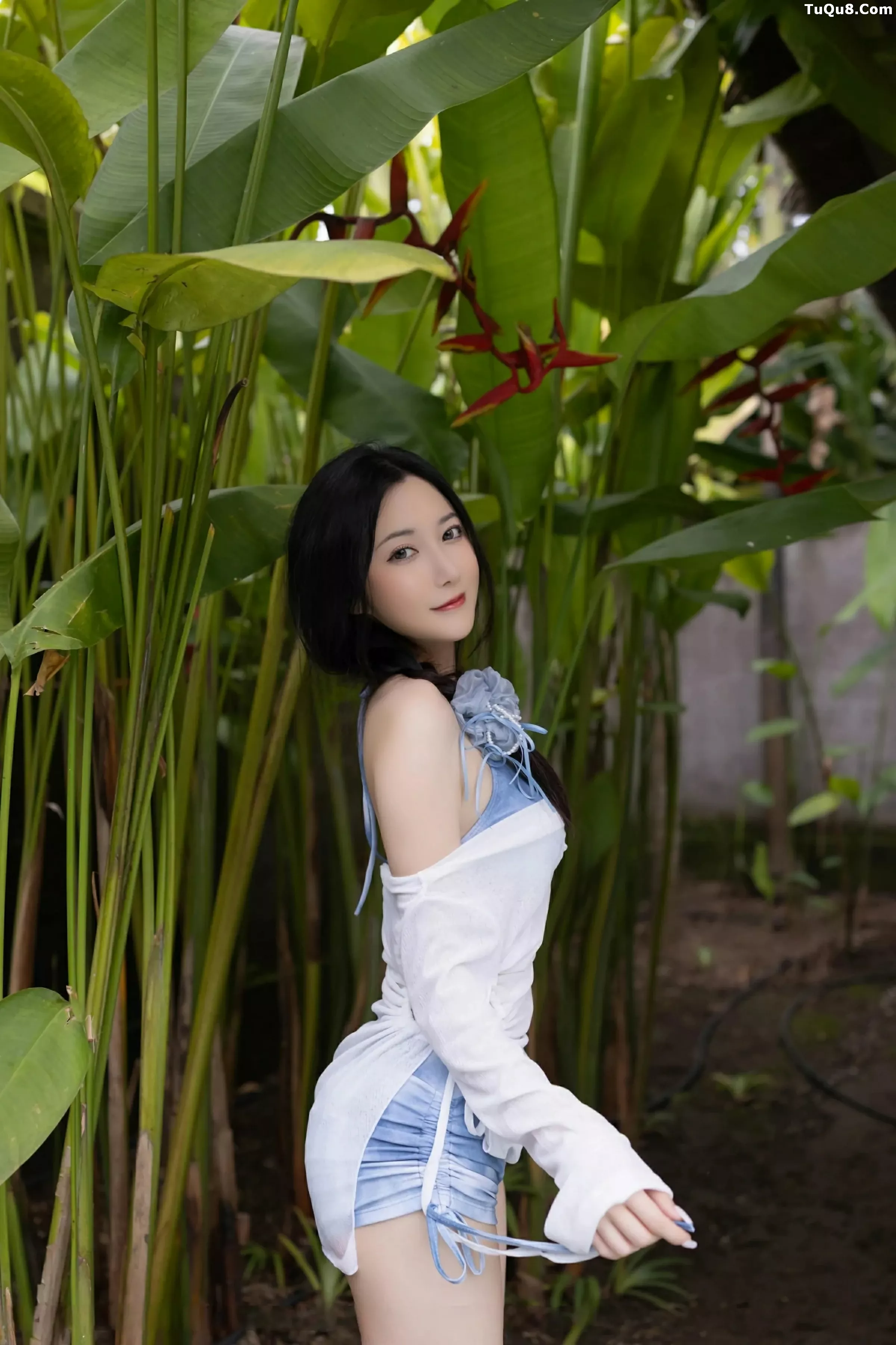 [XiuRen]高清写真图 2025.06.06 No.10377 鱼子酱Fish 蓝色比基尼