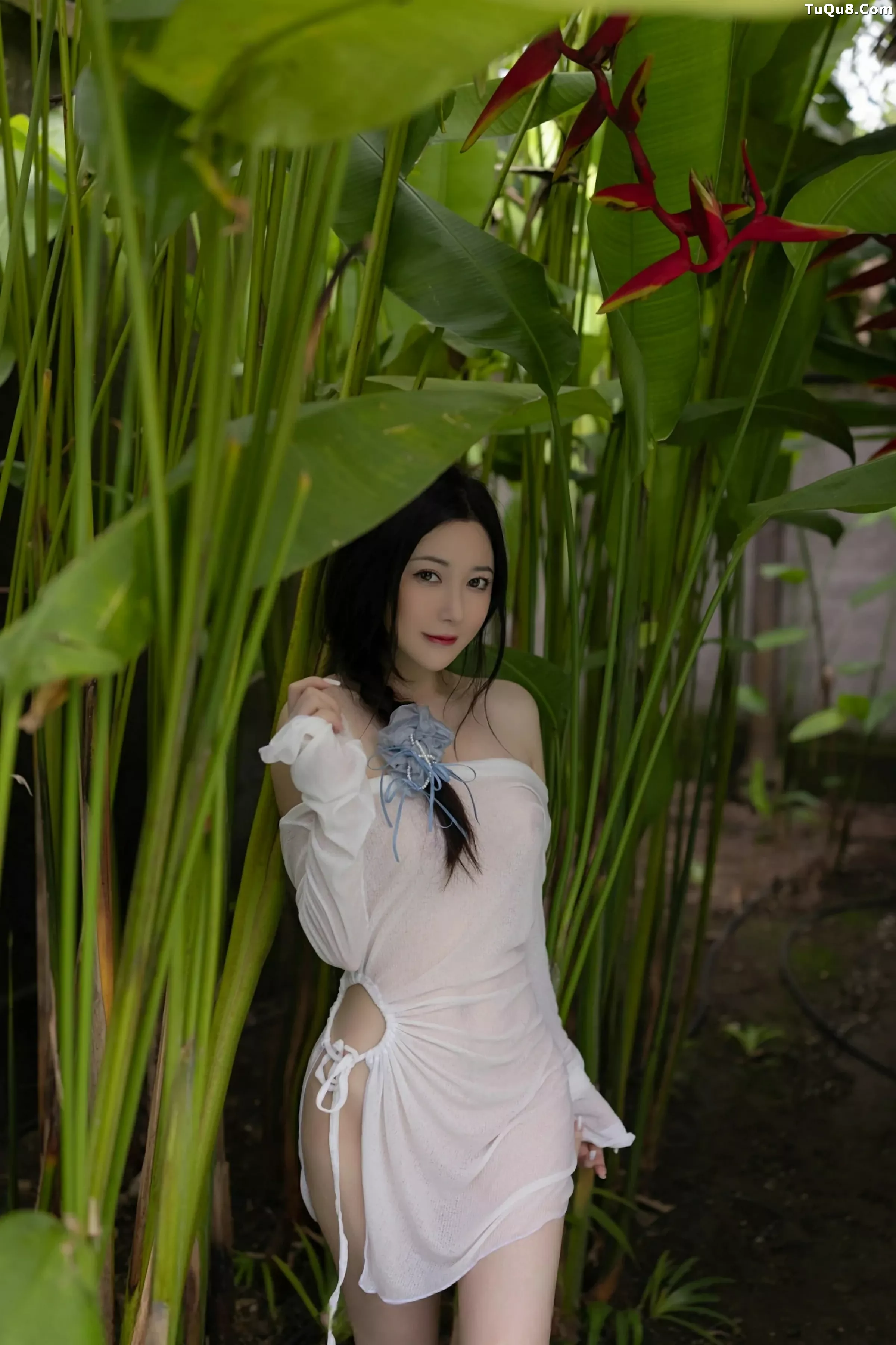 [XiuRen]高清写真图 2025.06.06 No.10377 鱼子酱Fish 蓝色比基尼