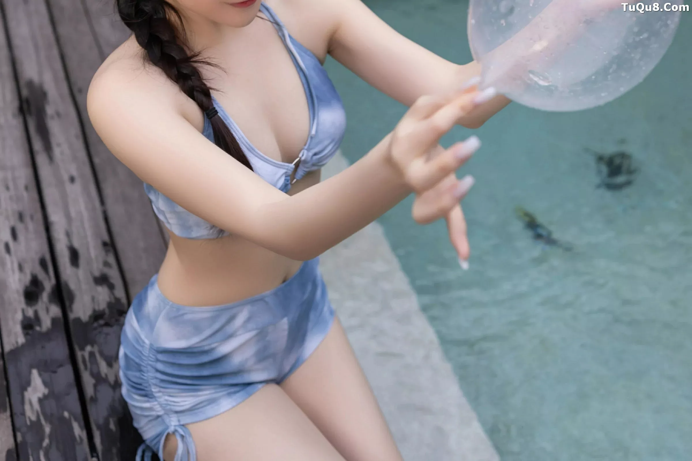 [XiuRen]高清写真图 2025.06.06 No.10377 鱼子酱Fish 蓝色比基尼
