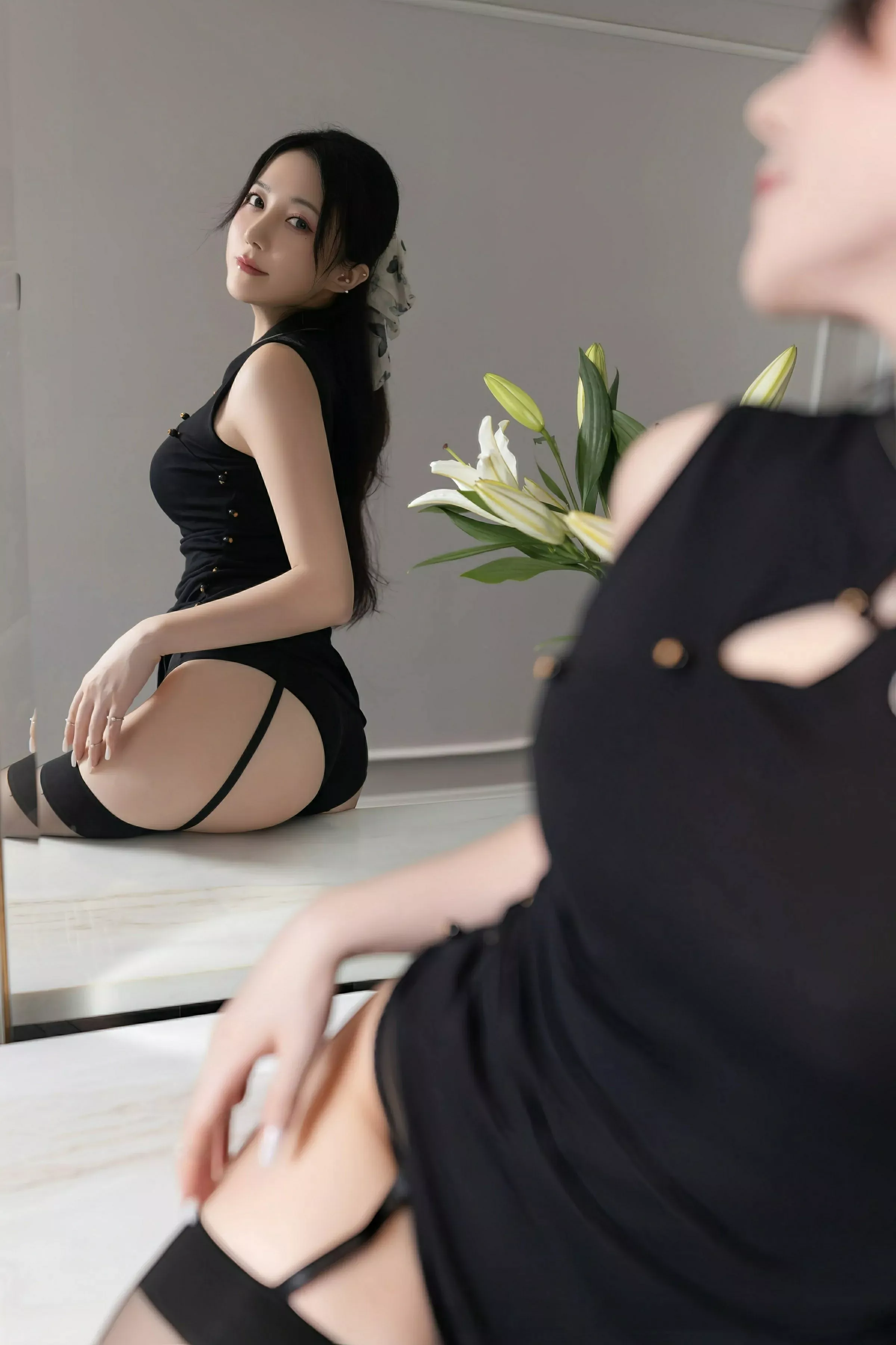 [XiuRen]高清写真图 2025.06.27 No.10480 鱼子酱Fish 黑色连衣裙