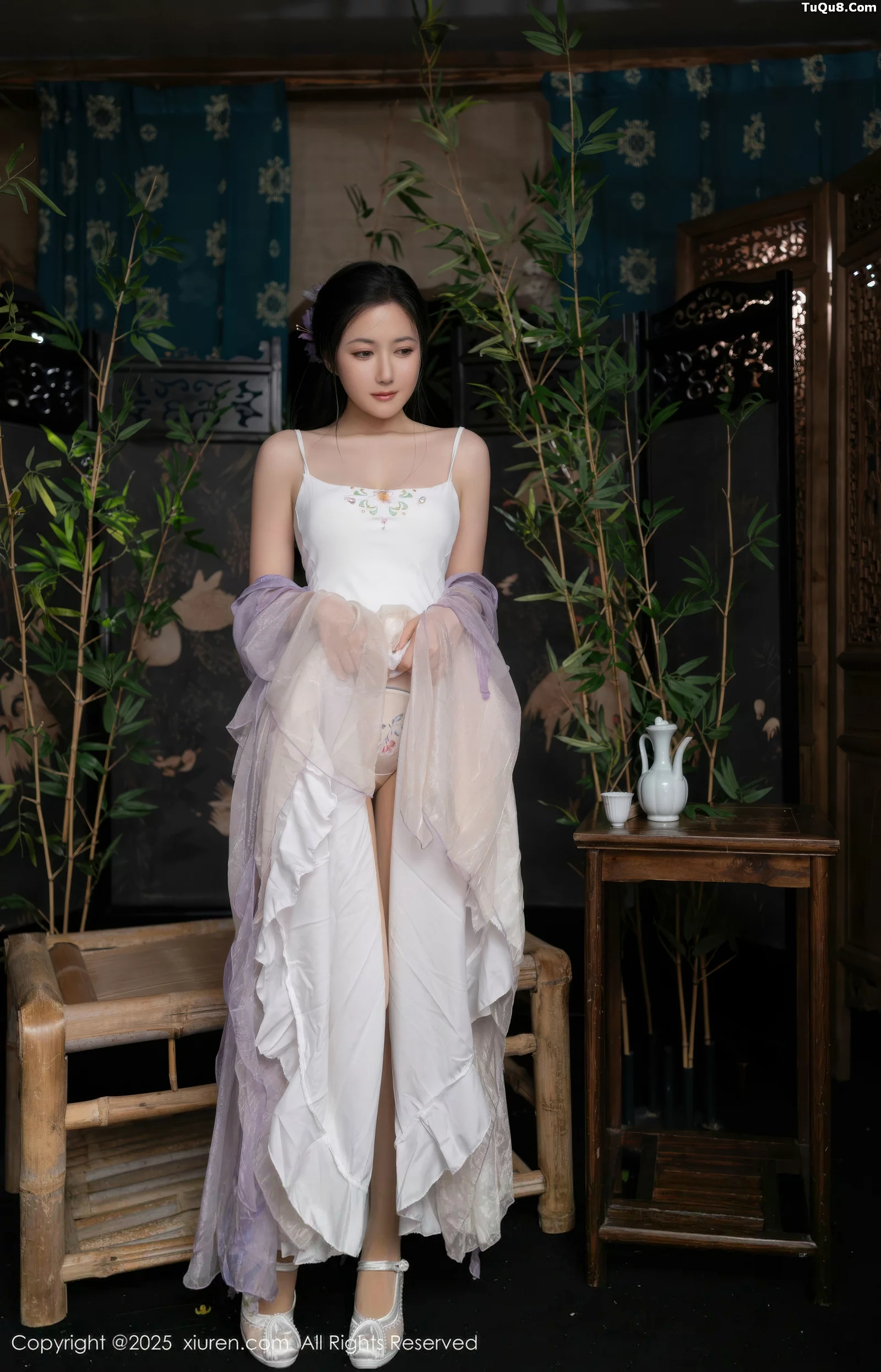 [XiuRen]高清写真图 2025.09.05 No.10737 鱼子酱Fish 紫色连衣裙
