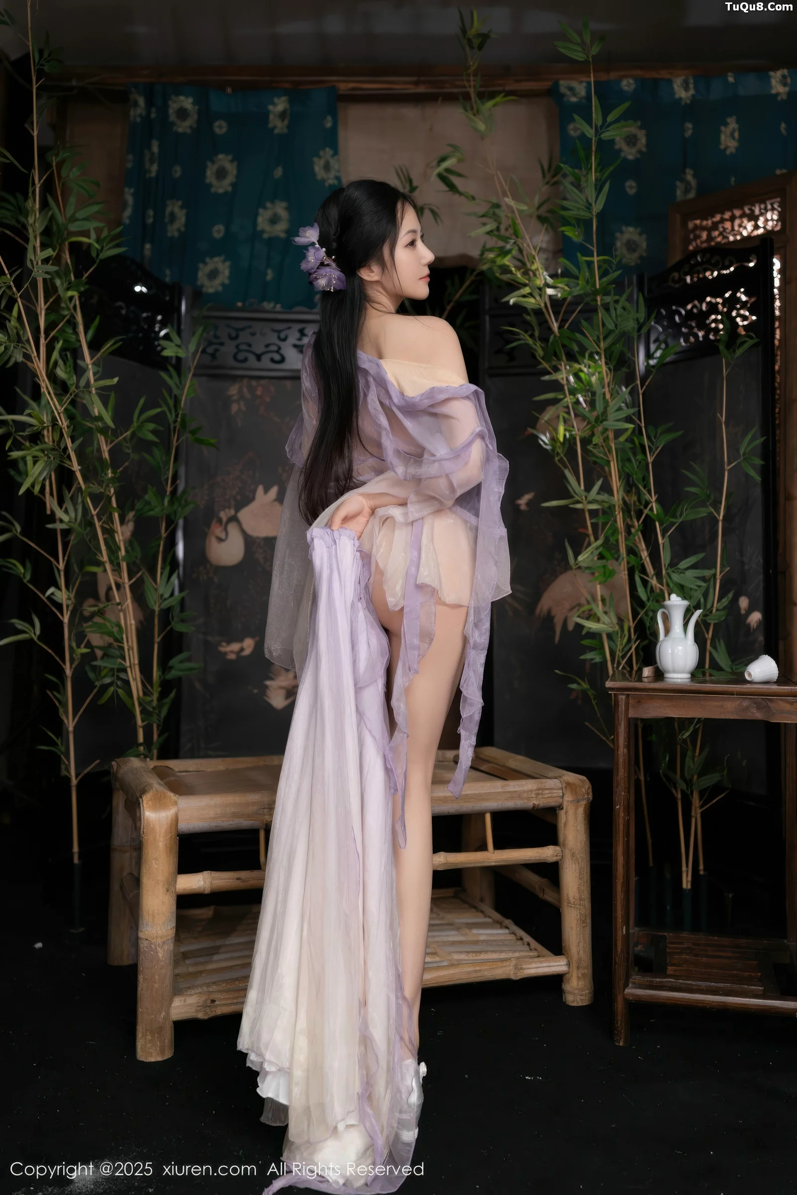 [XiuRen]高清写真图 2025.09.05 No.10737 鱼子酱Fish 紫色连衣裙