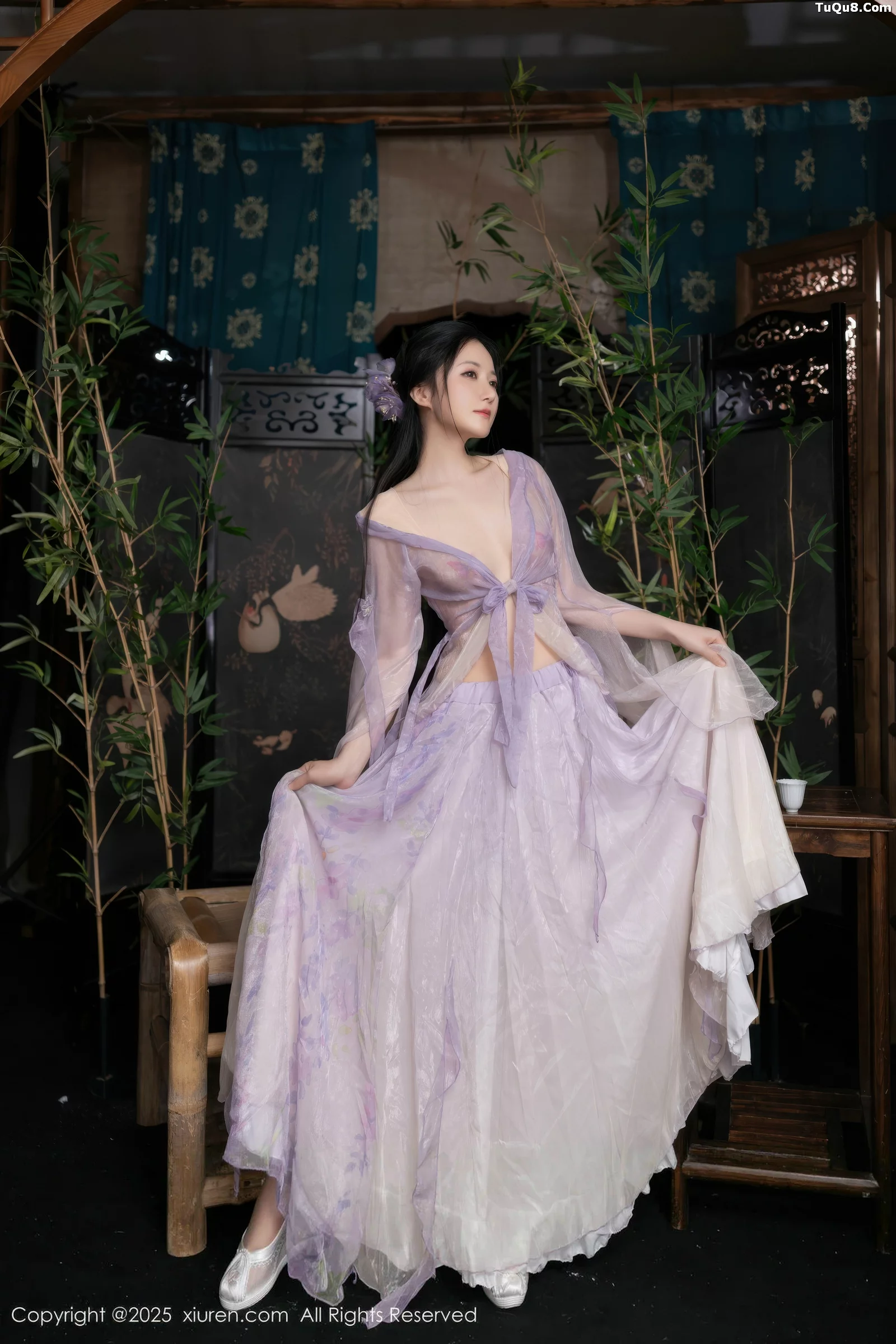 [XiuRen]高清写真图 2025.09.05 No.10737 鱼子酱Fish 紫色连衣裙