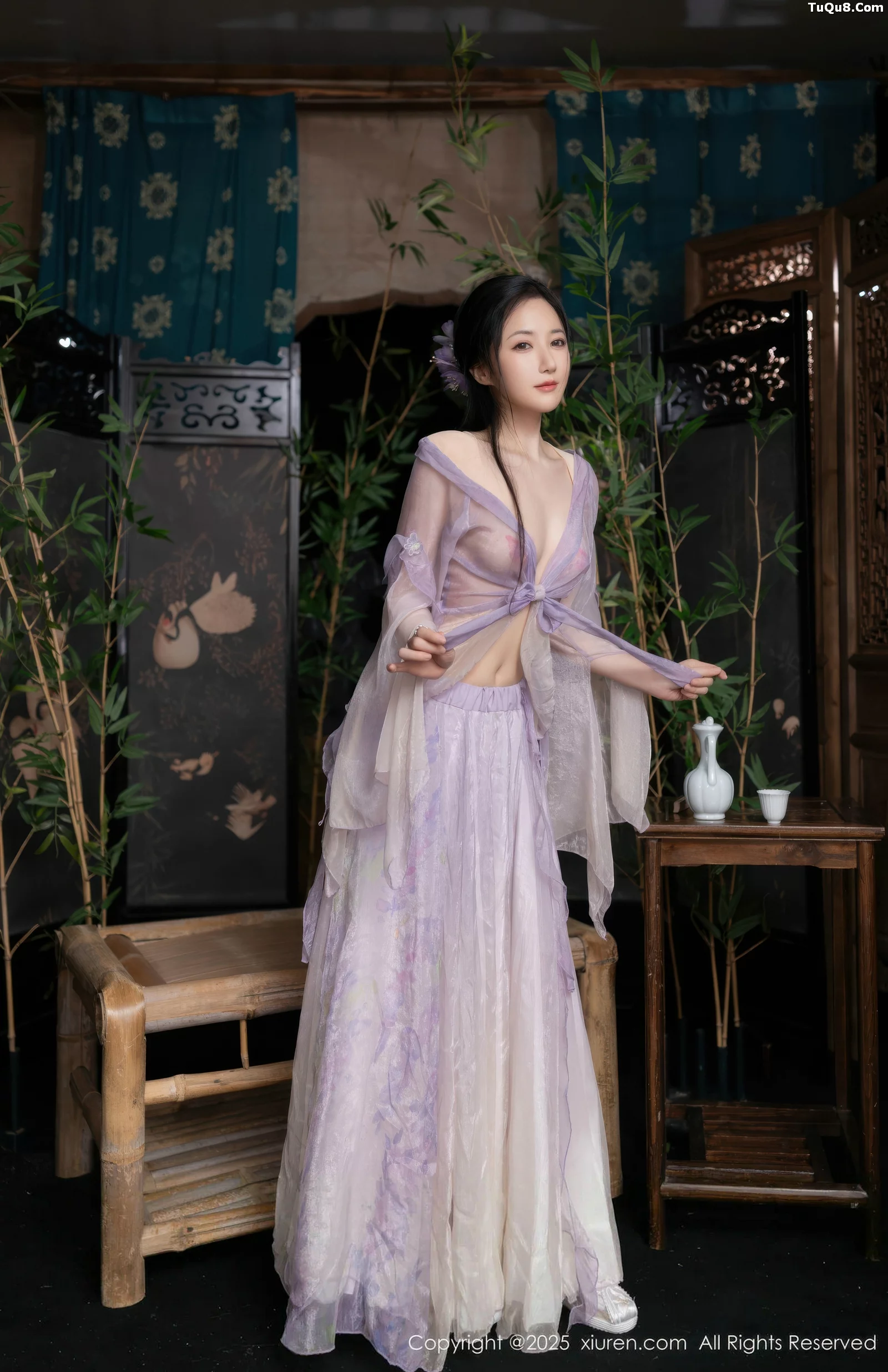 [XiuRen]高清写真图 2025.09.05 No.10737 鱼子酱Fish 紫色连衣裙