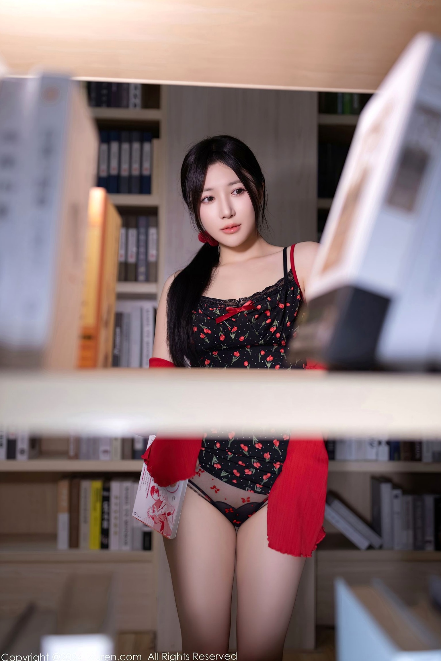 Gallery - XiuRen秀人网 - XiuRen -8596-鱼子酱Fish-图书馆私房照-红外套黑裙性感写真-大尺度诱惑视觉盛宴-2024.05.24秀人网 - XiuRen 私房照性感大尺度诱惑 鱼子酱fish女神私房照_秀色女神 - image 6