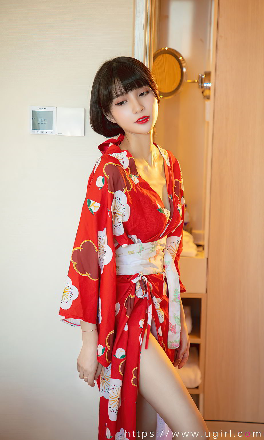 猫猫多情的猫咪 婀娜多姿的日式少女