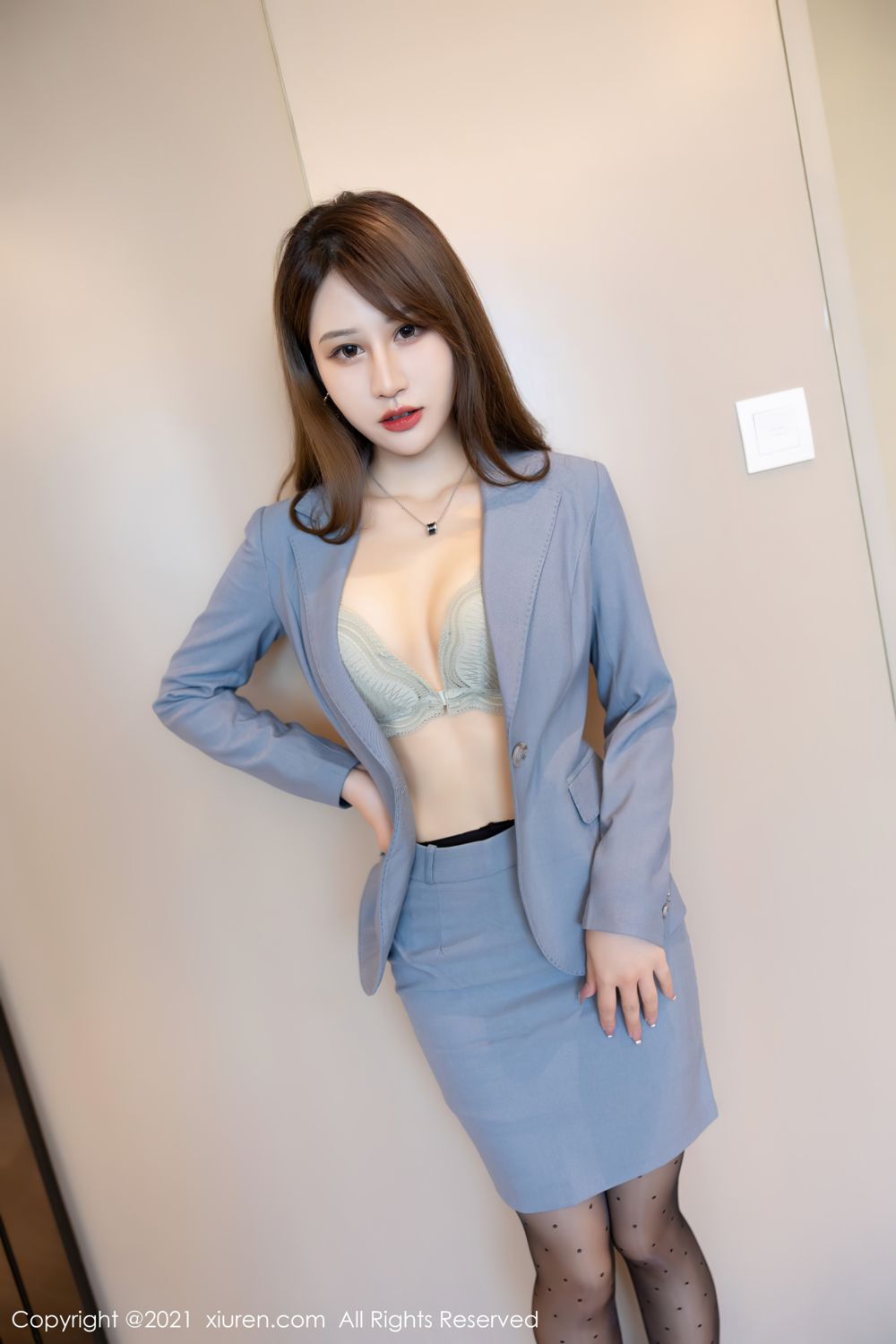 [XiuRen]高清写真图 2021.10.26 No.4117 张欣欣