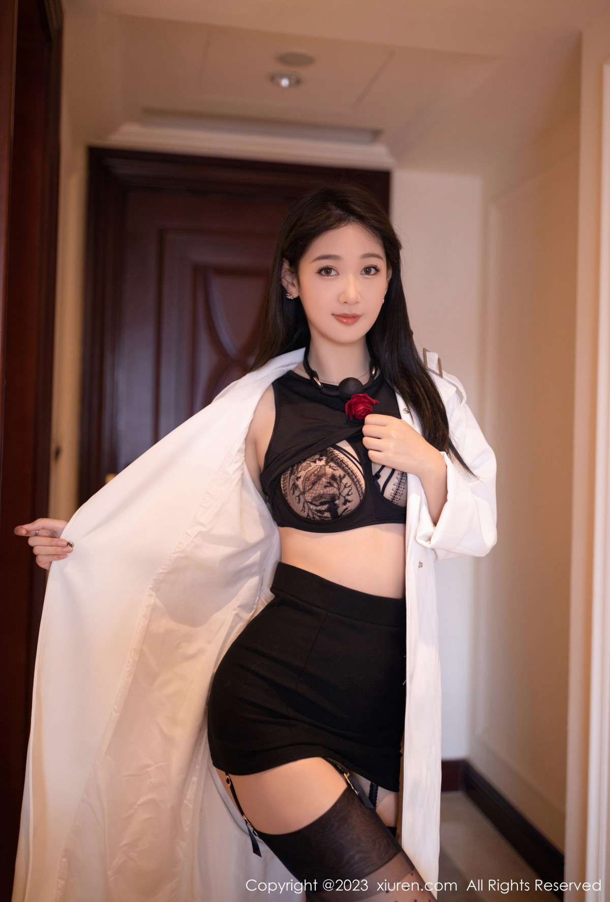 [XiuRen]高清写真图 2023.01.03 No.6079 唐安琪 情趣美腿