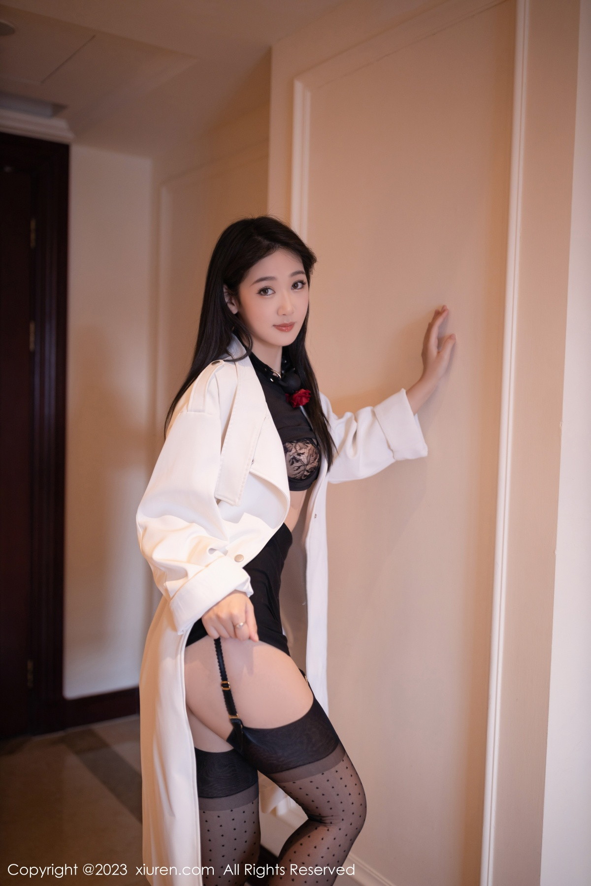 [XiuRen]高清写真图 2023.01.03 No.6079 唐安琪 情趣美腿