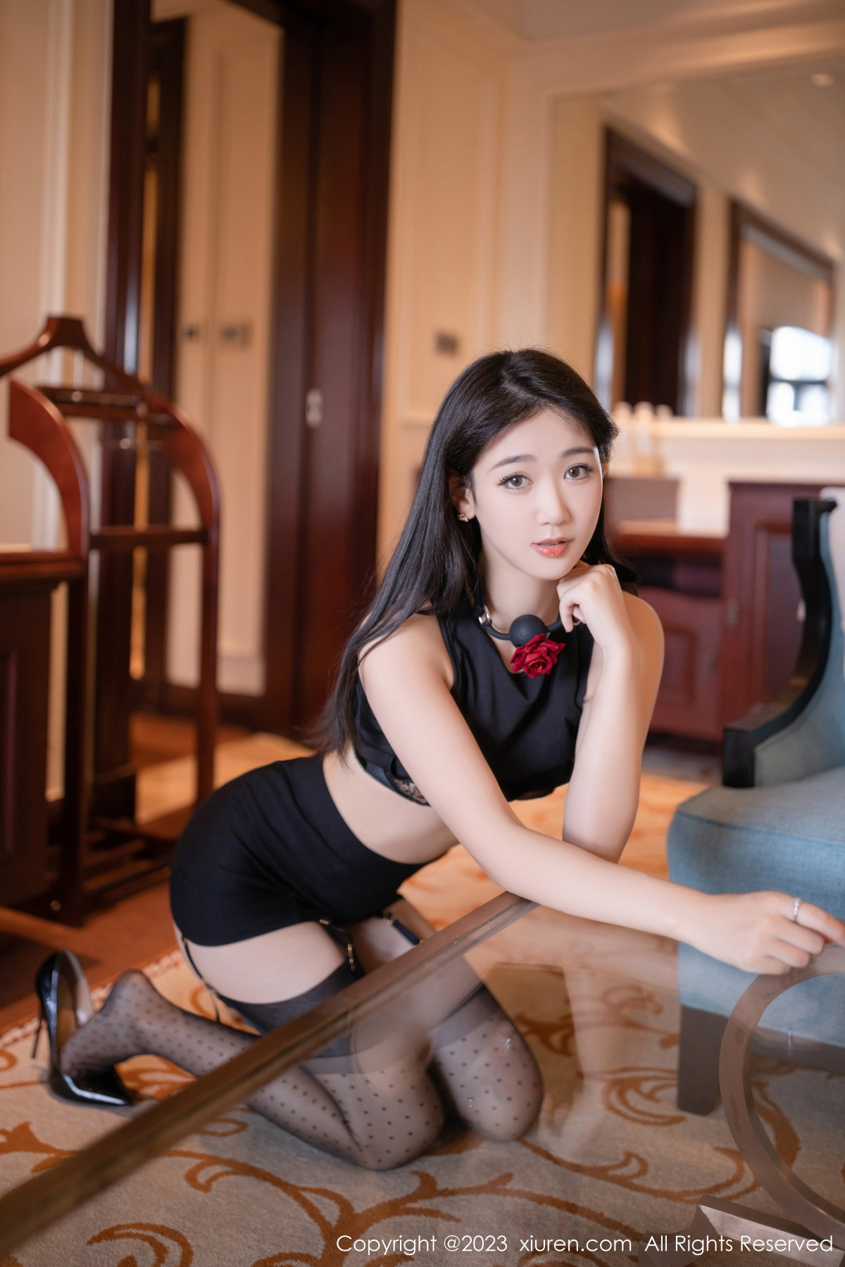 [XiuRen]高清写真图 2023.01.03 No.6079 唐安琪 情趣美腿